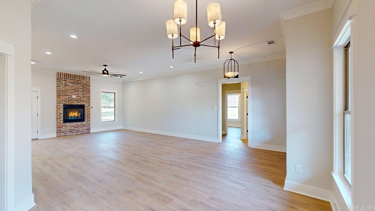 6 Persimmon Ridge Circle Greenbrier, AR 72058