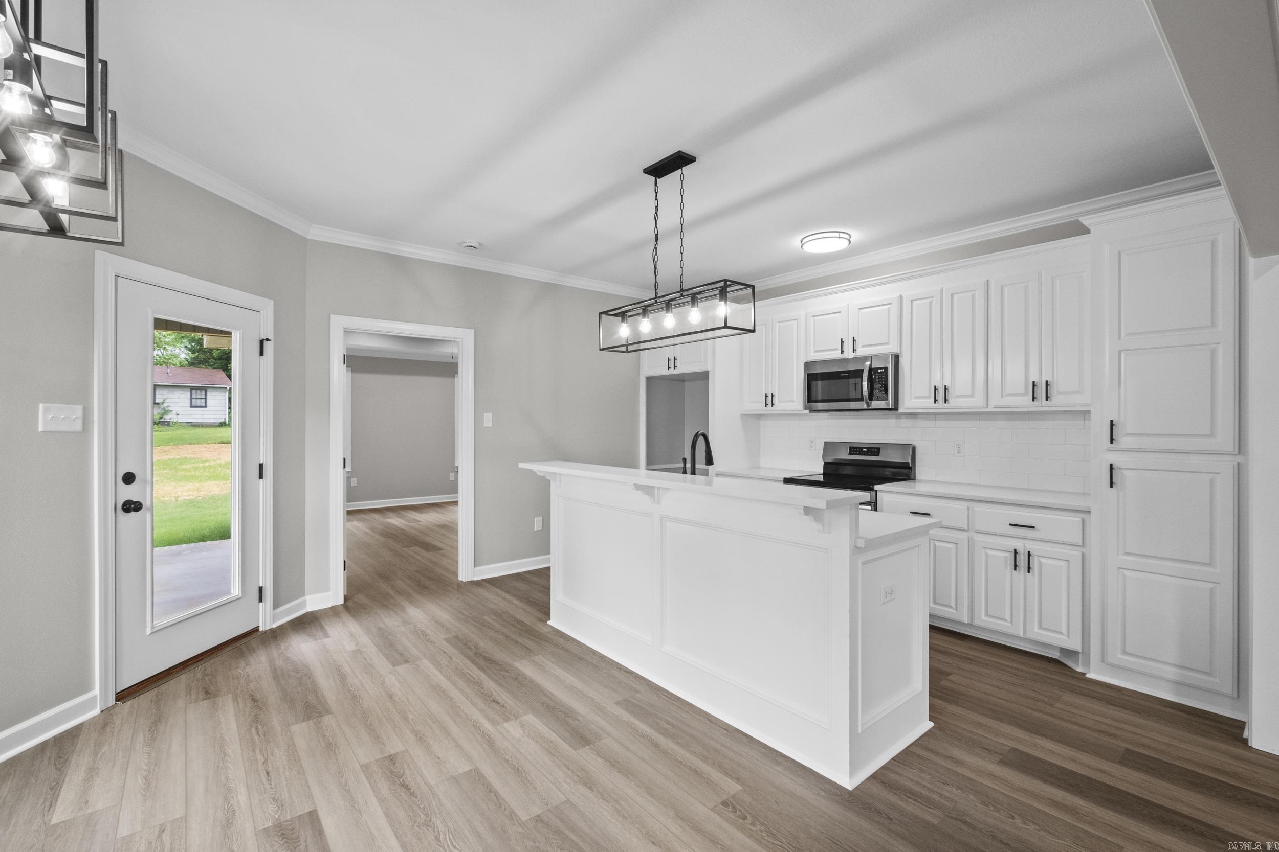 22 Ledrick  Mayflower, AR