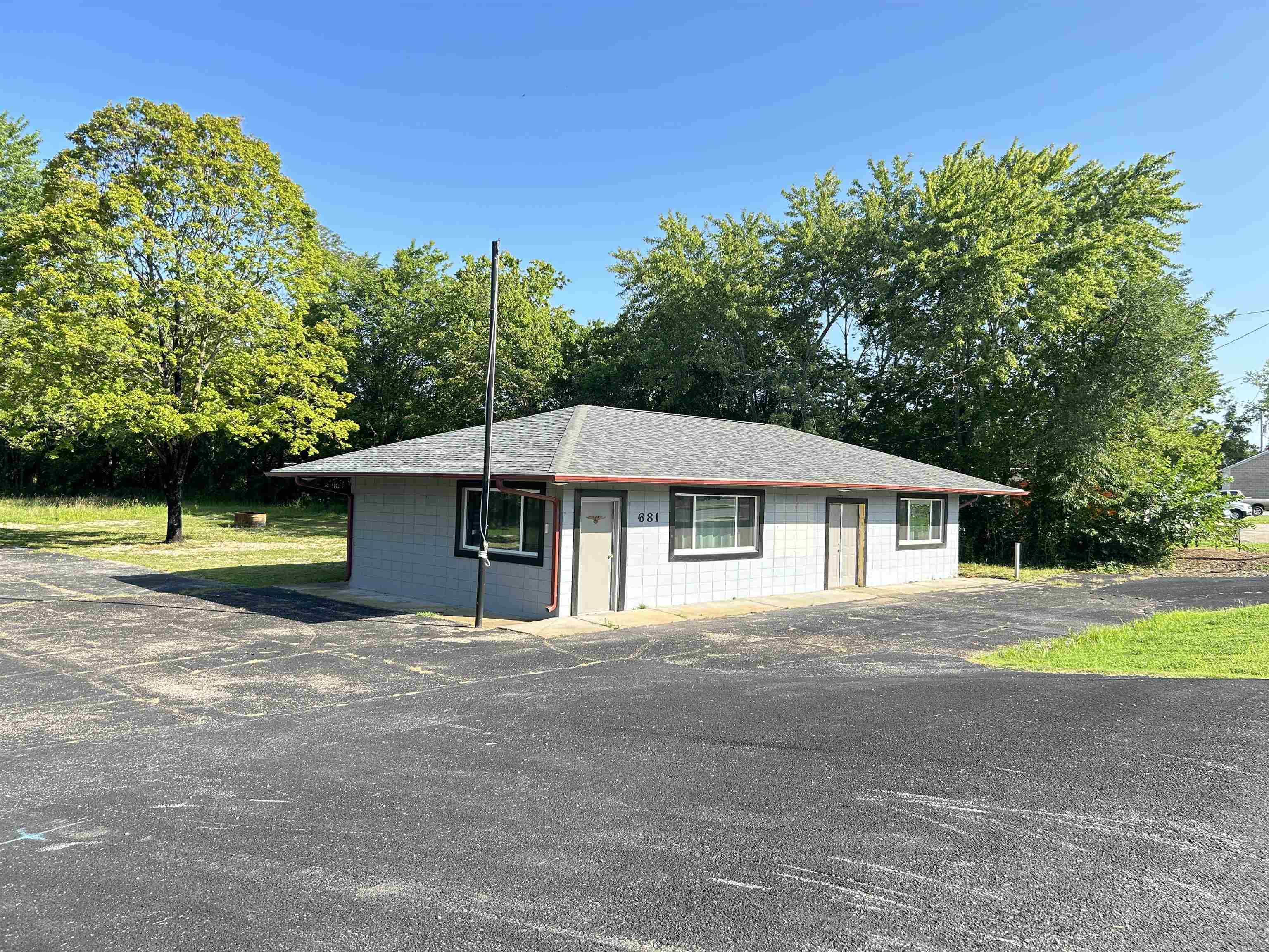 681 Ash Flat  Ash Flat, AR