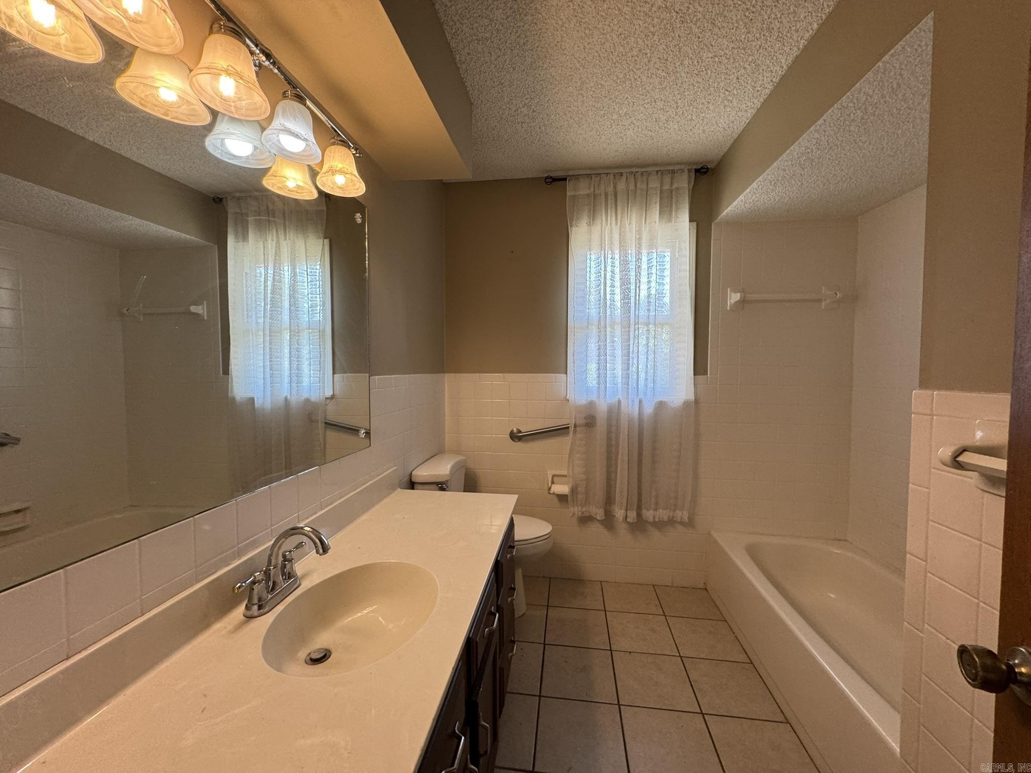 1513 Berry Lane Mountain Home, AR 72653