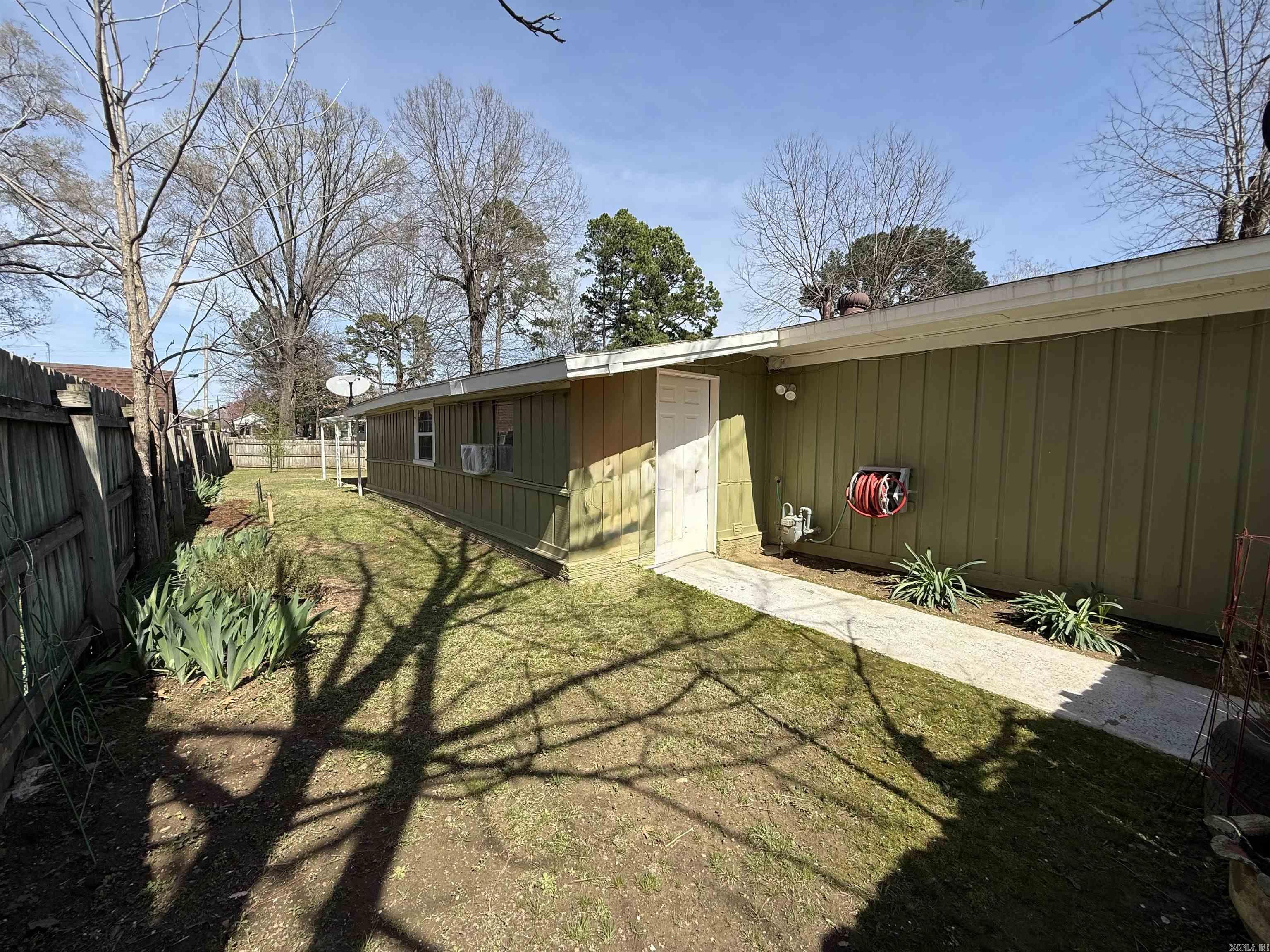 208 S Phoenix Ave Russellville, AR 72801