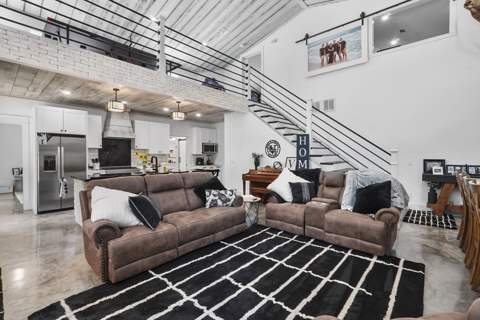 5795 Iron Mountain Road  Mountain View, AR