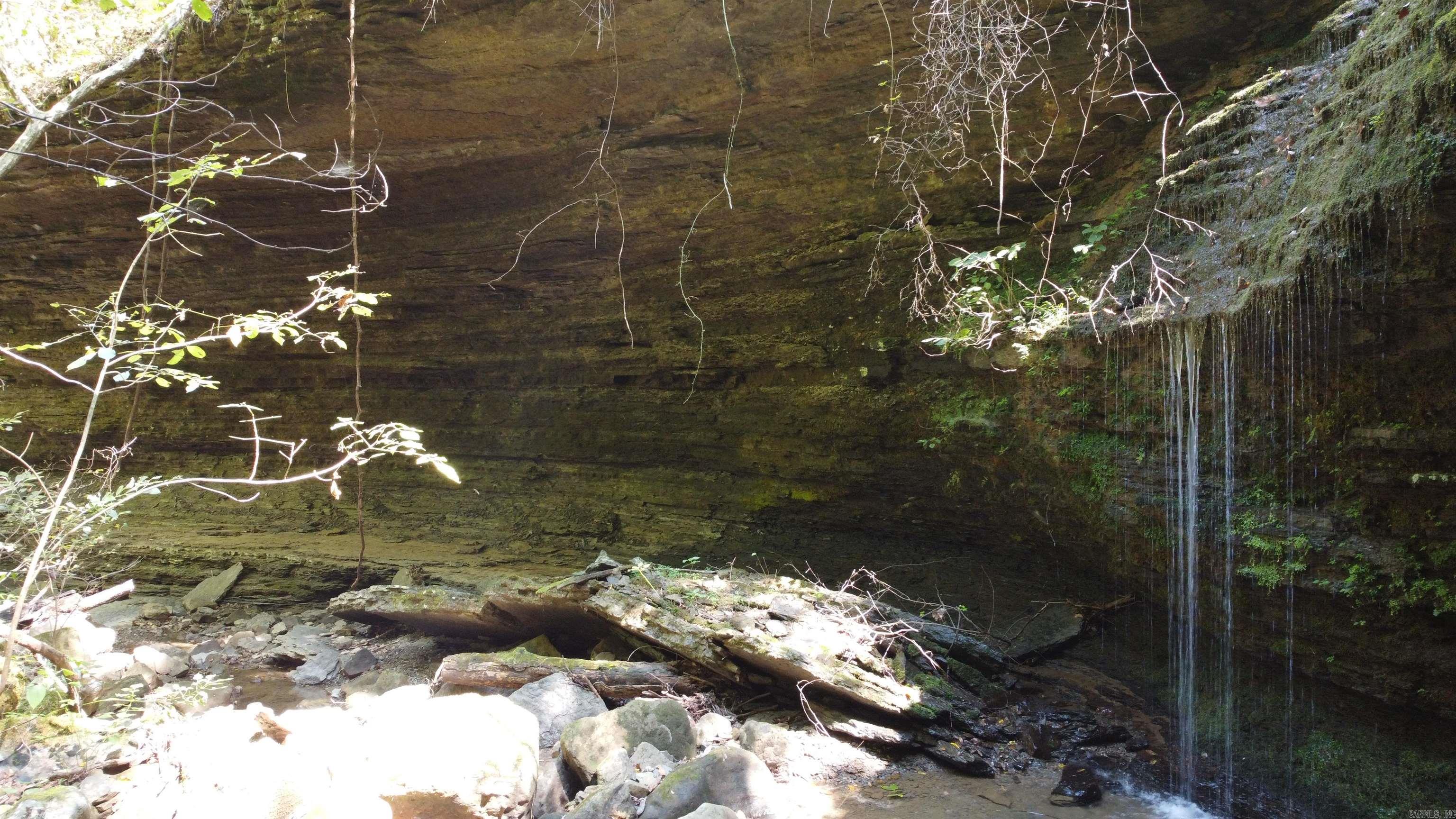 000 Greta Road  Clinton, AR