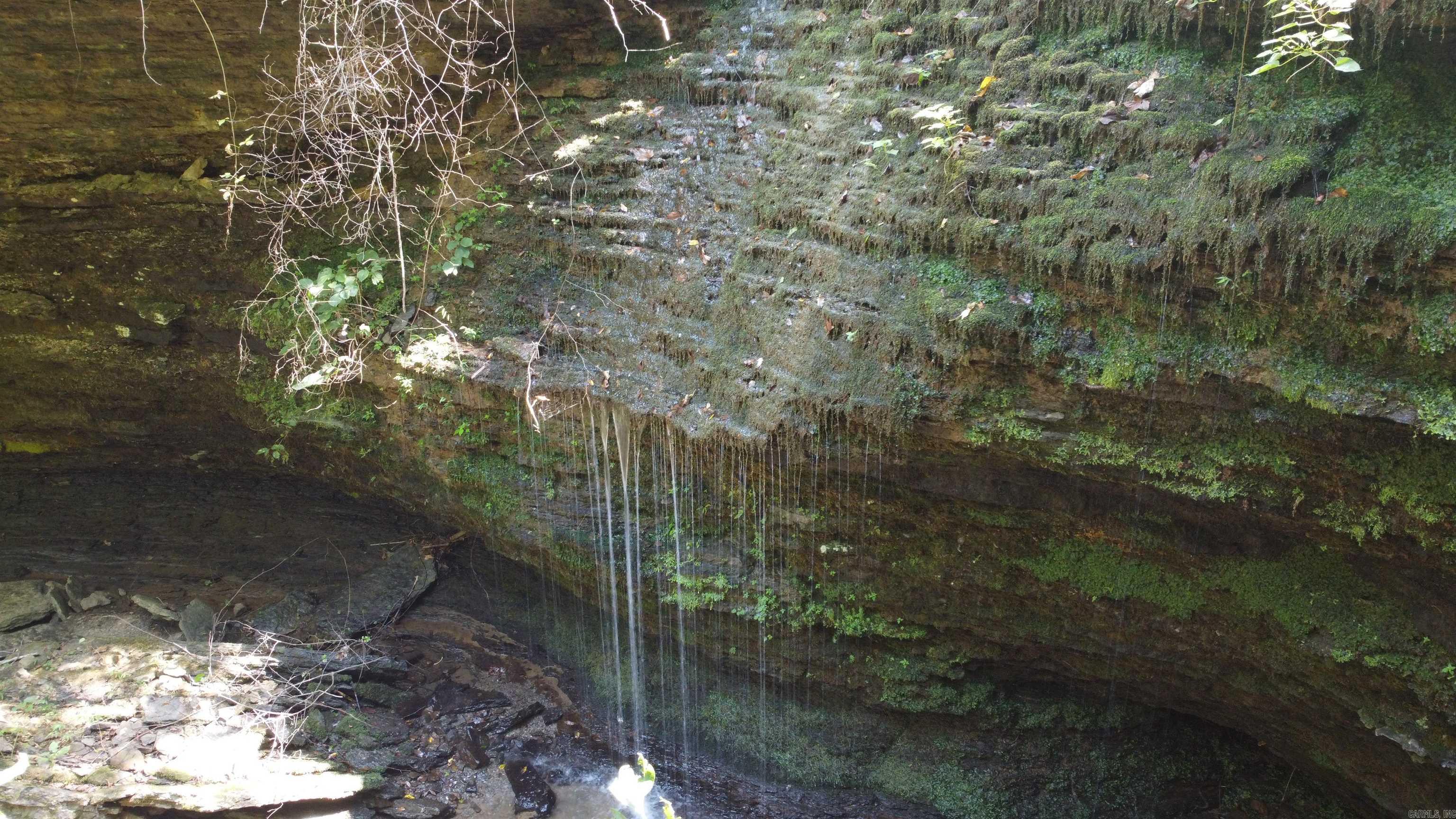 000 Greta Road  Clinton, AR