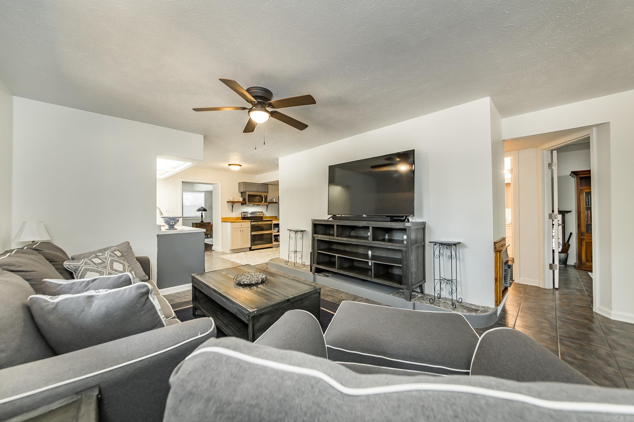 842 Dave Creek  Fairfield Bay, AR