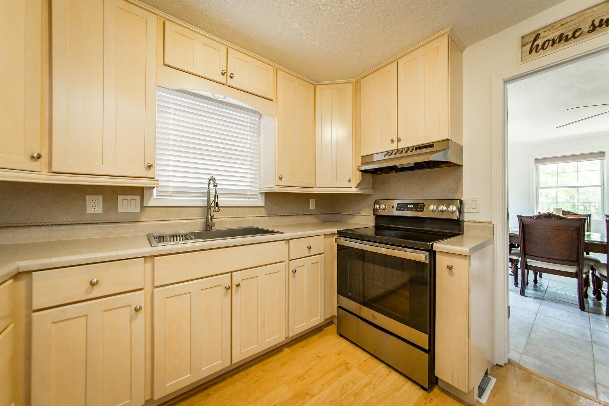 842 Dave Creek  Fairfield Bay, AR