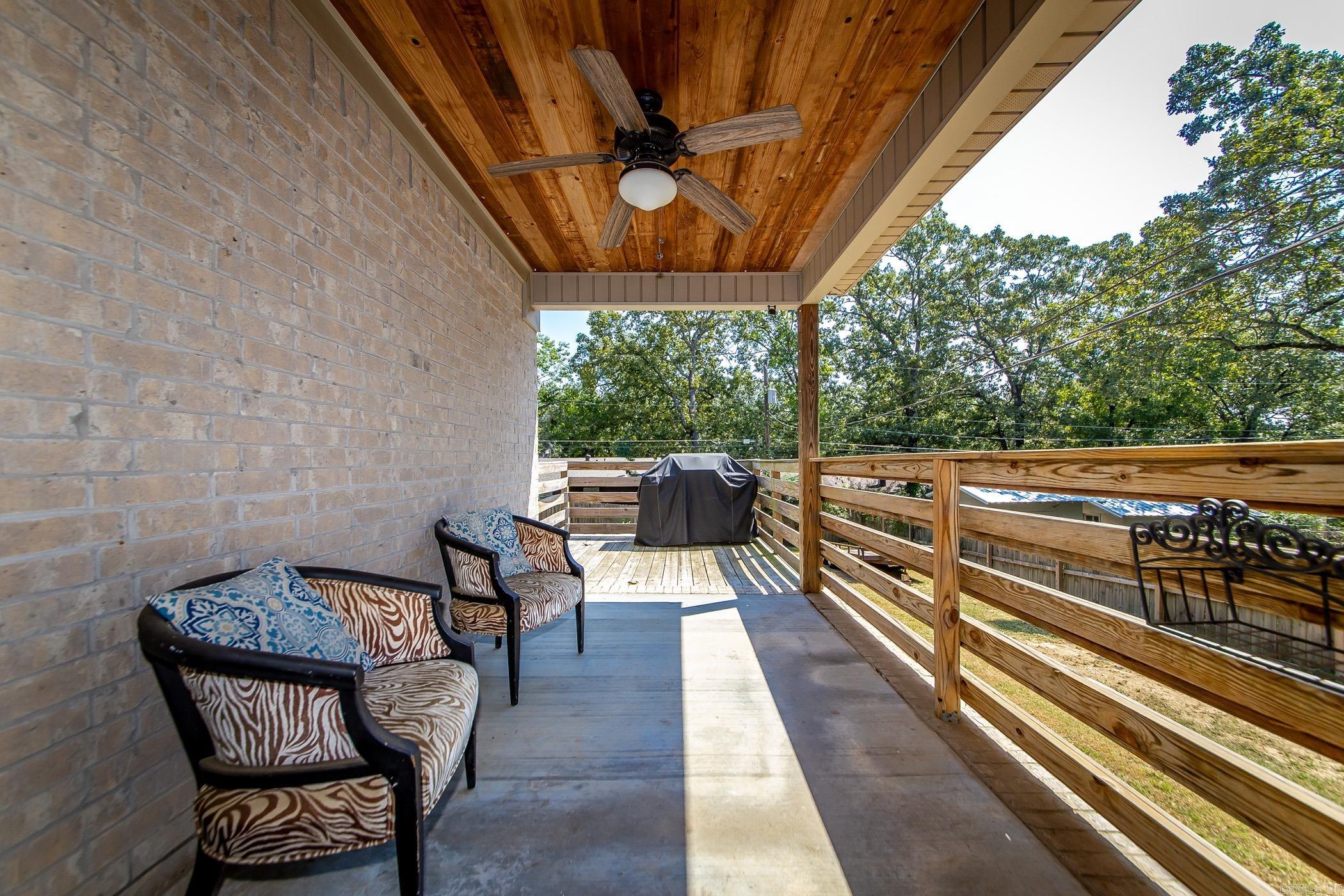 8320 B Holiday Drive Sherwood, AR 72120