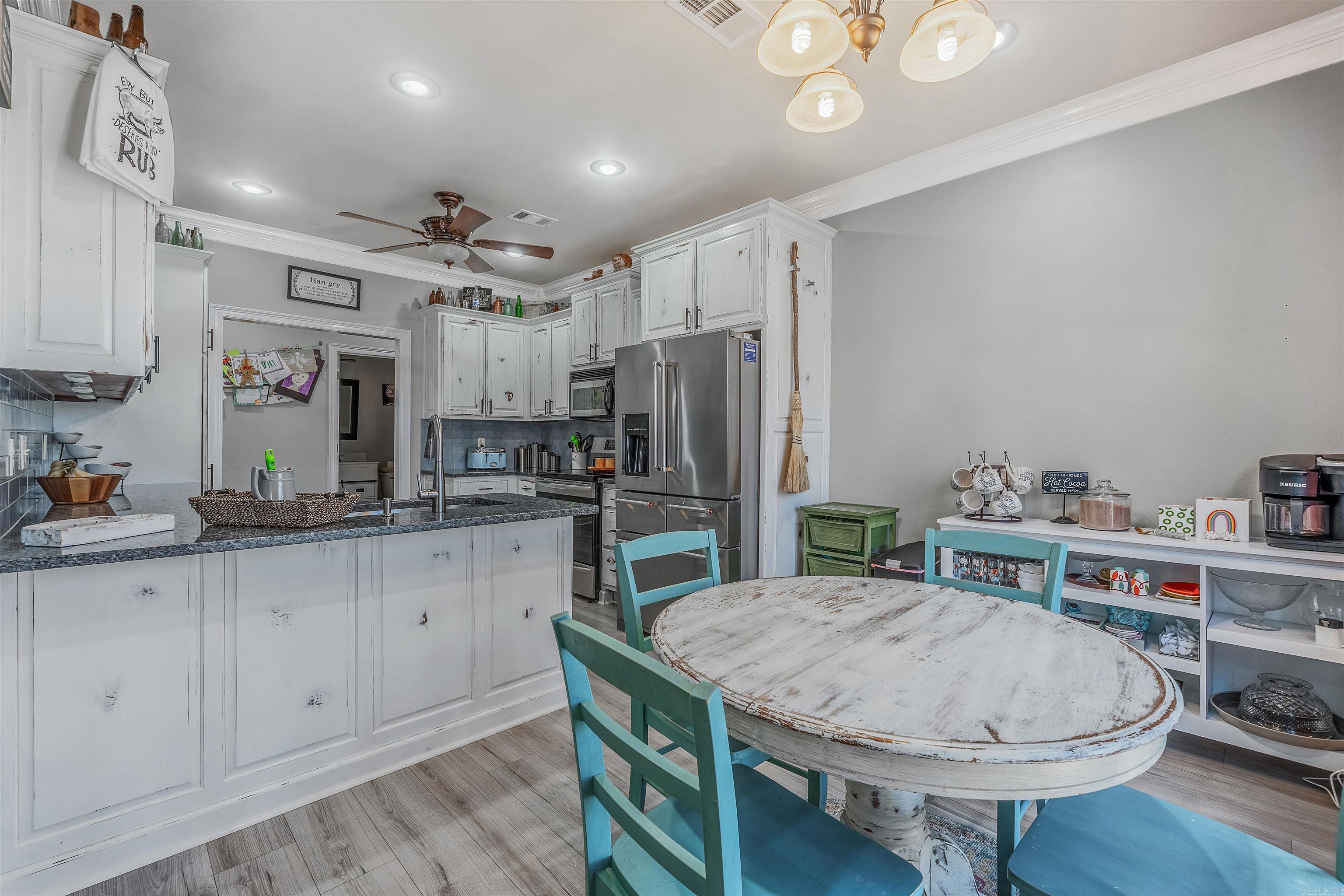 41 Norfork Dr Drive Maumelle, AR 72113