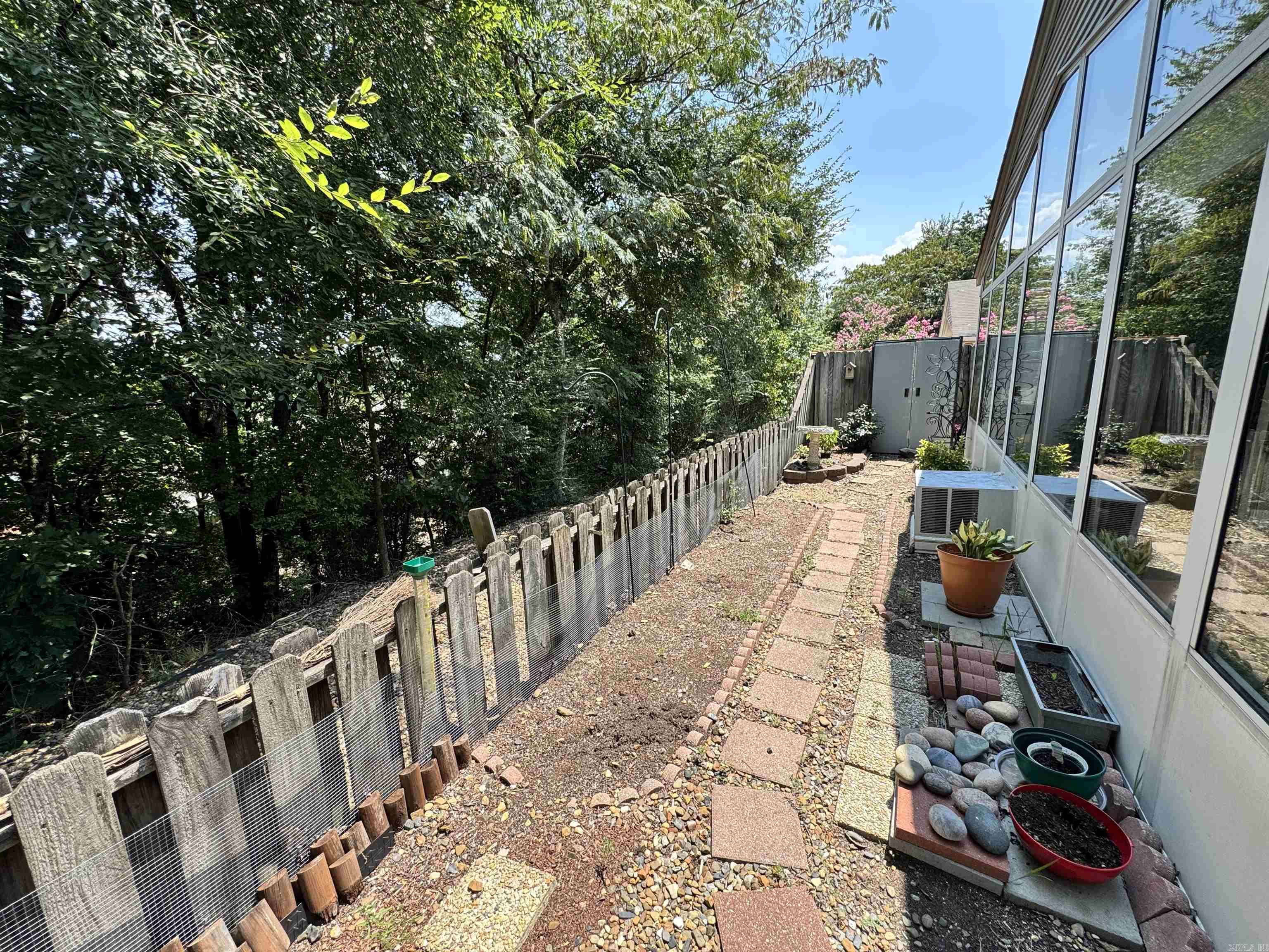 500 Pakis  Hot Springs, AR