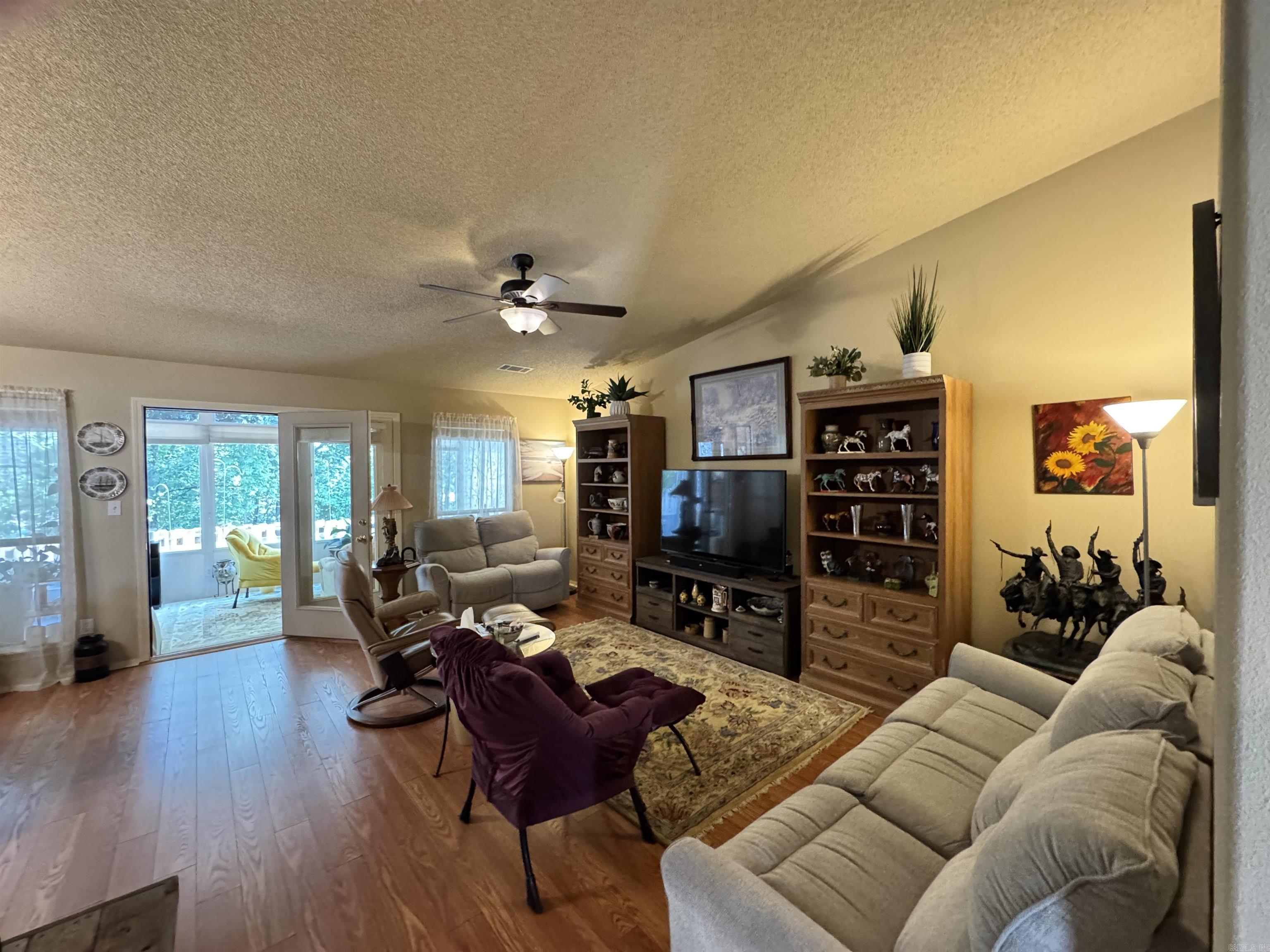 500 Pakis  Hot Springs, AR