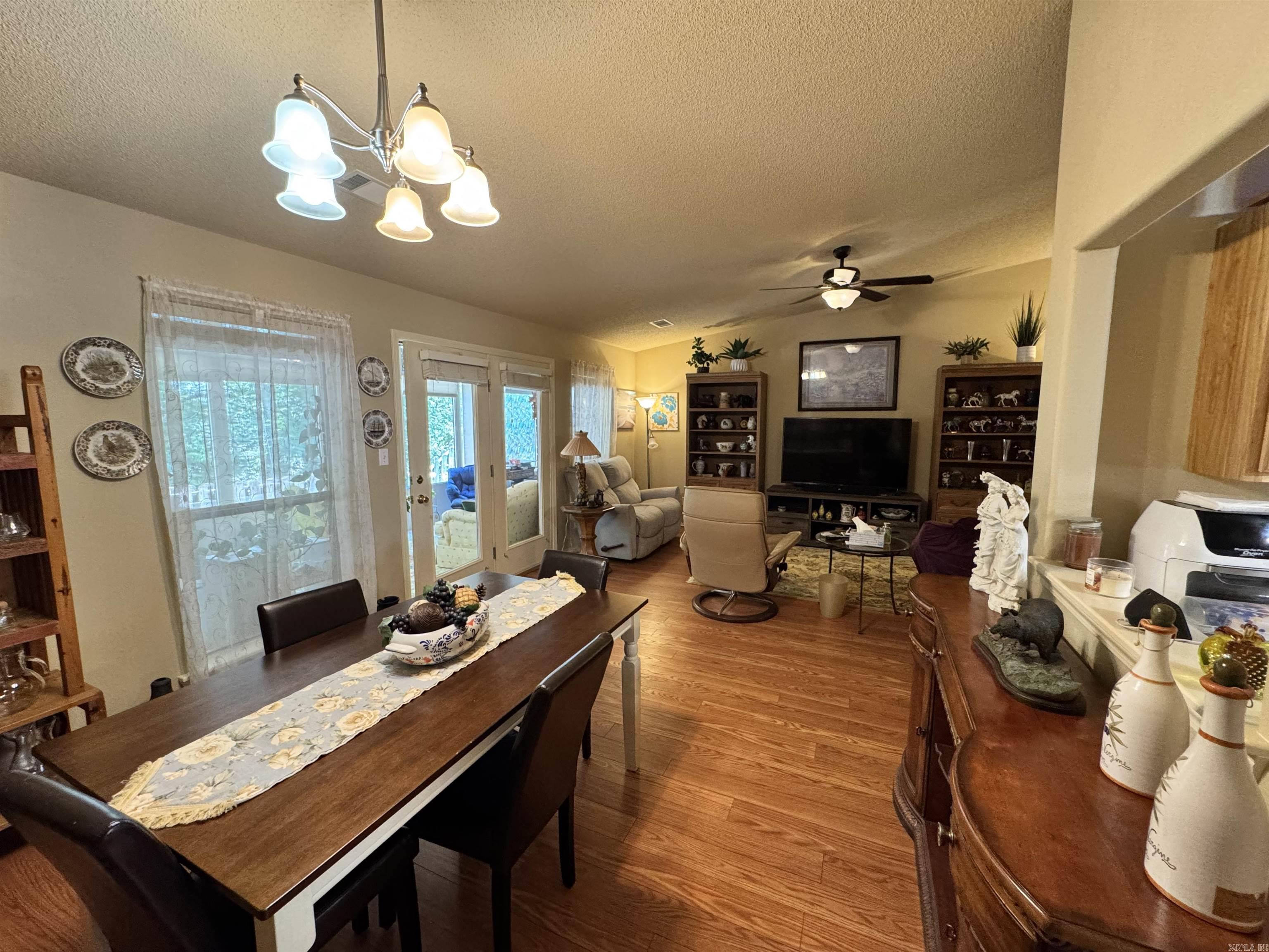 500 Pakis  Hot Springs, AR