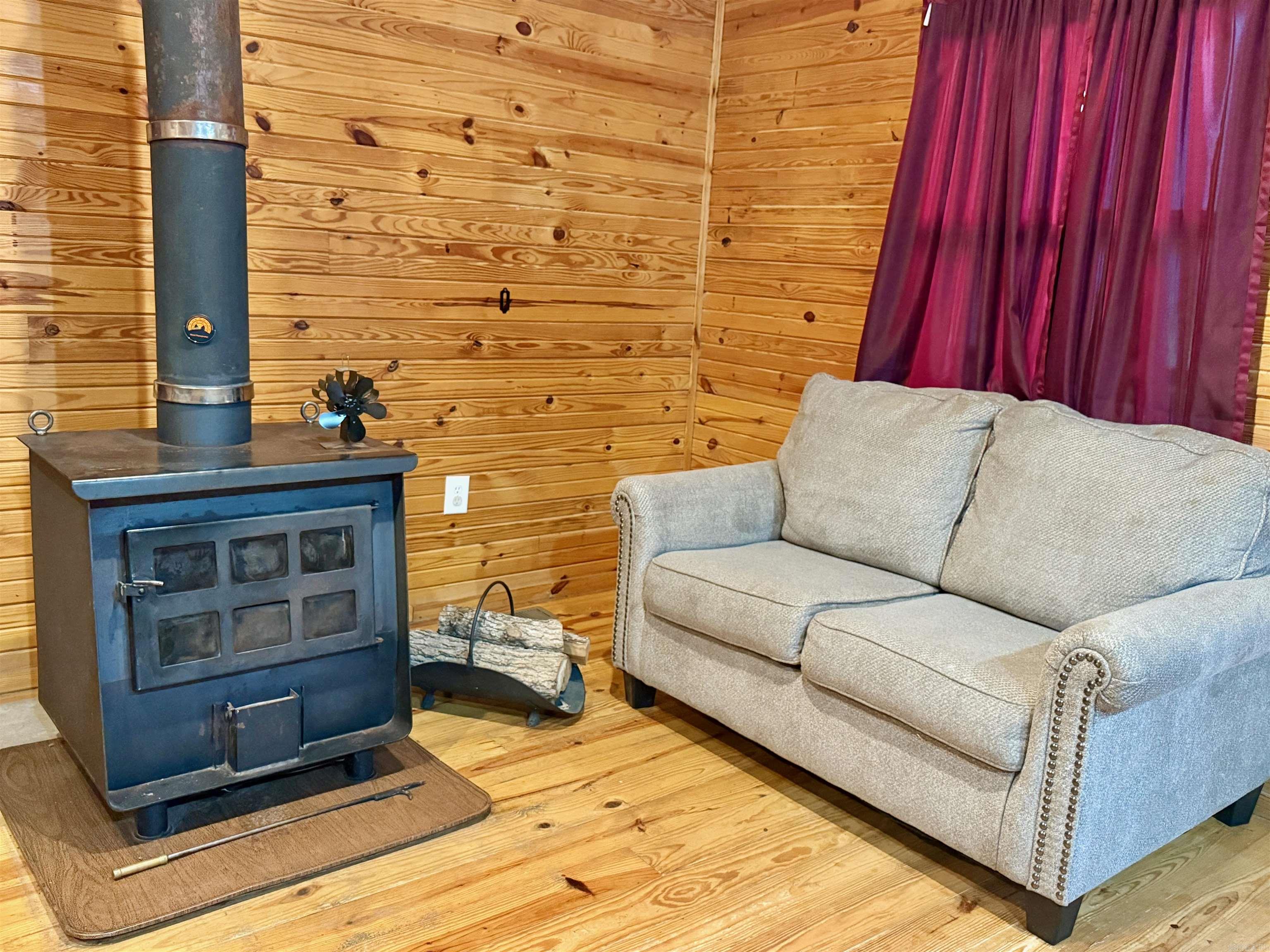 500 Pine Grove Ln  Marshall, AR