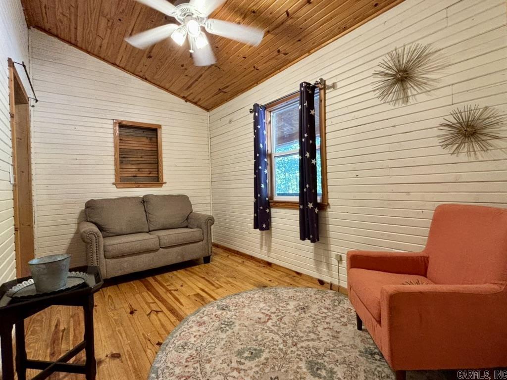 500 Pine Grove Ln  Marshall, AR