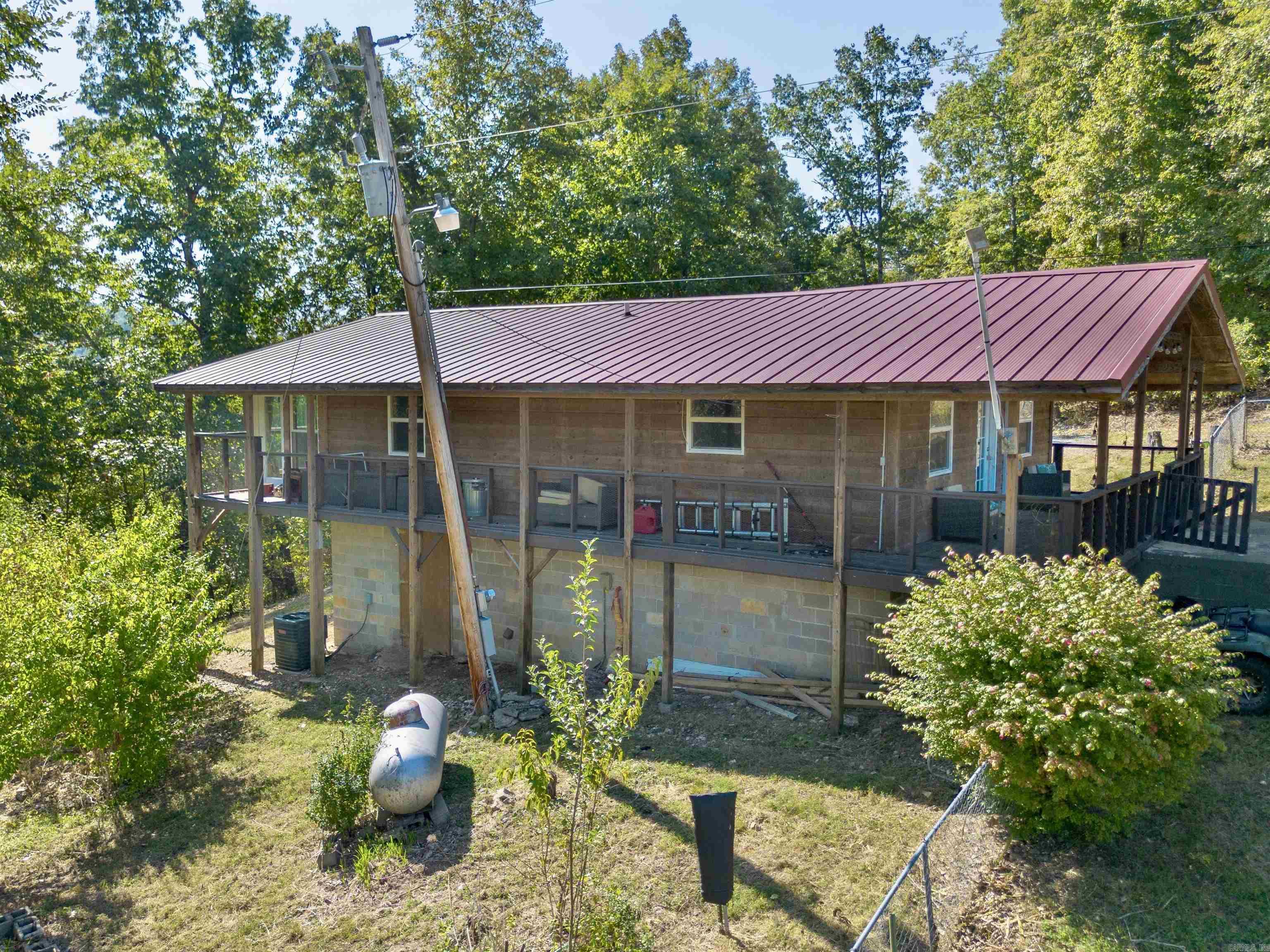 500 Pine Grove Ln  Marshall, AR