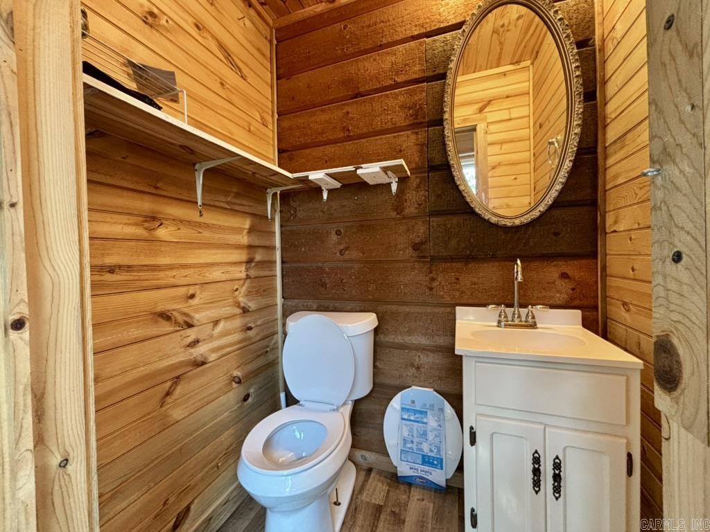 500 Pine Grove Ln  Marshall, AR