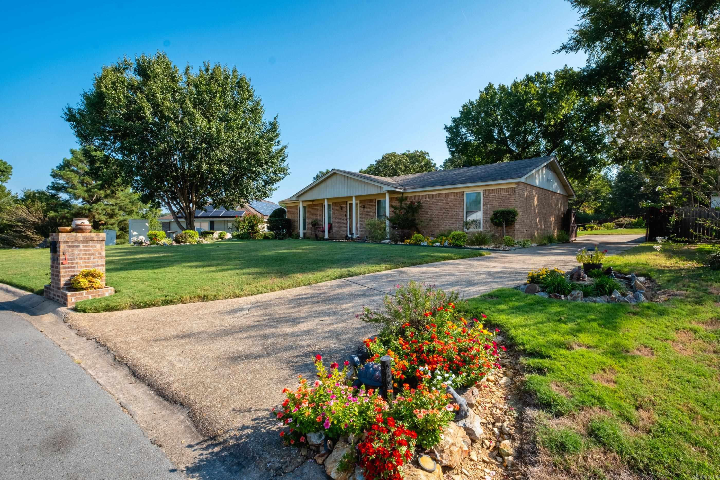 5813 Forest View Road Little Rock, AR 72204-8509