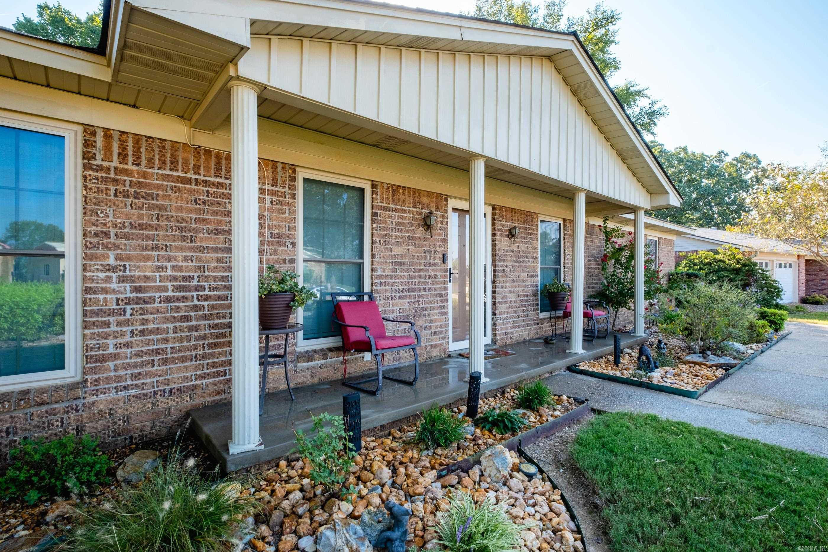 5813 Forest View Road Little Rock, AR 72204-8509