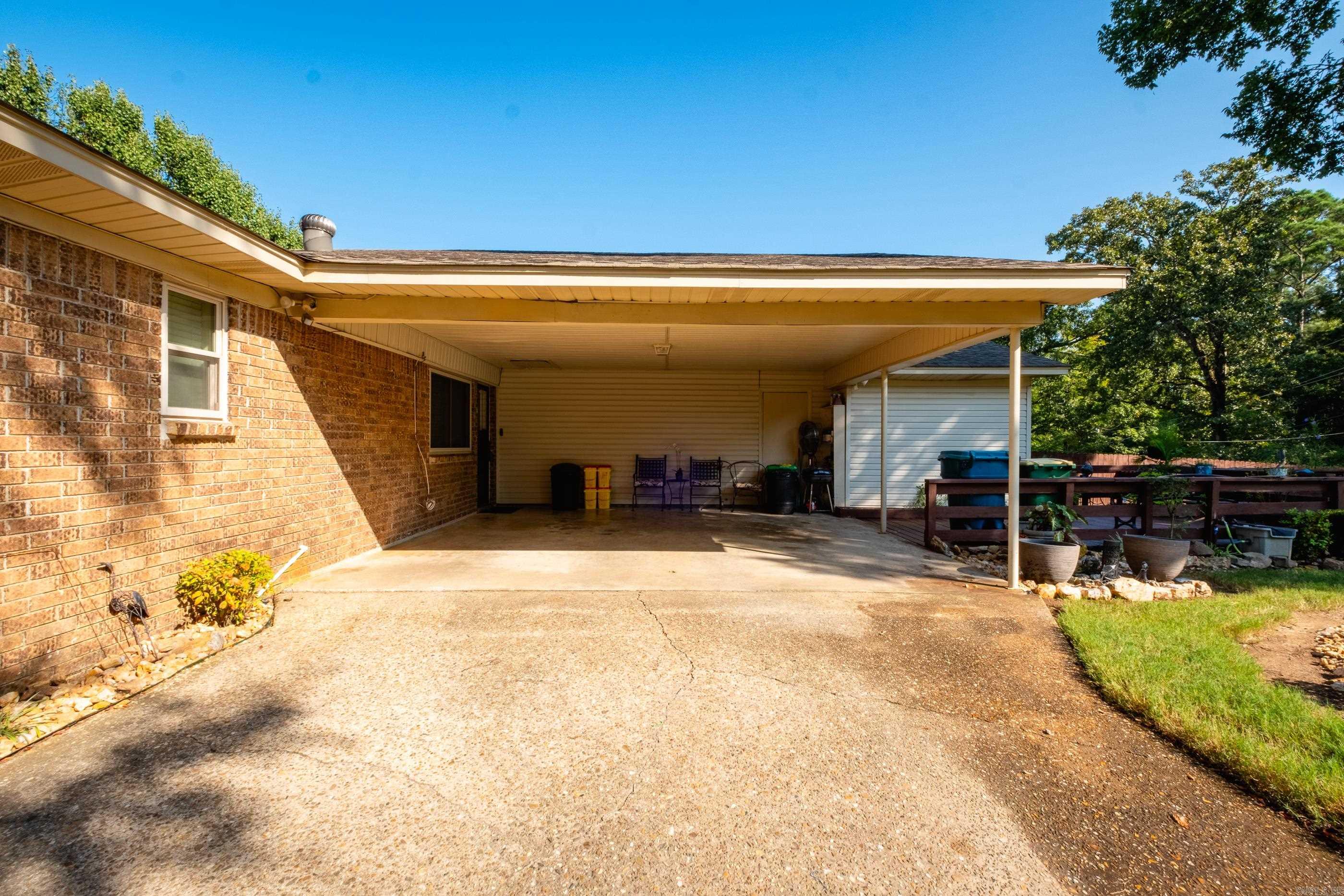 5813 Forest View Road Little Rock, AR 72204-8509