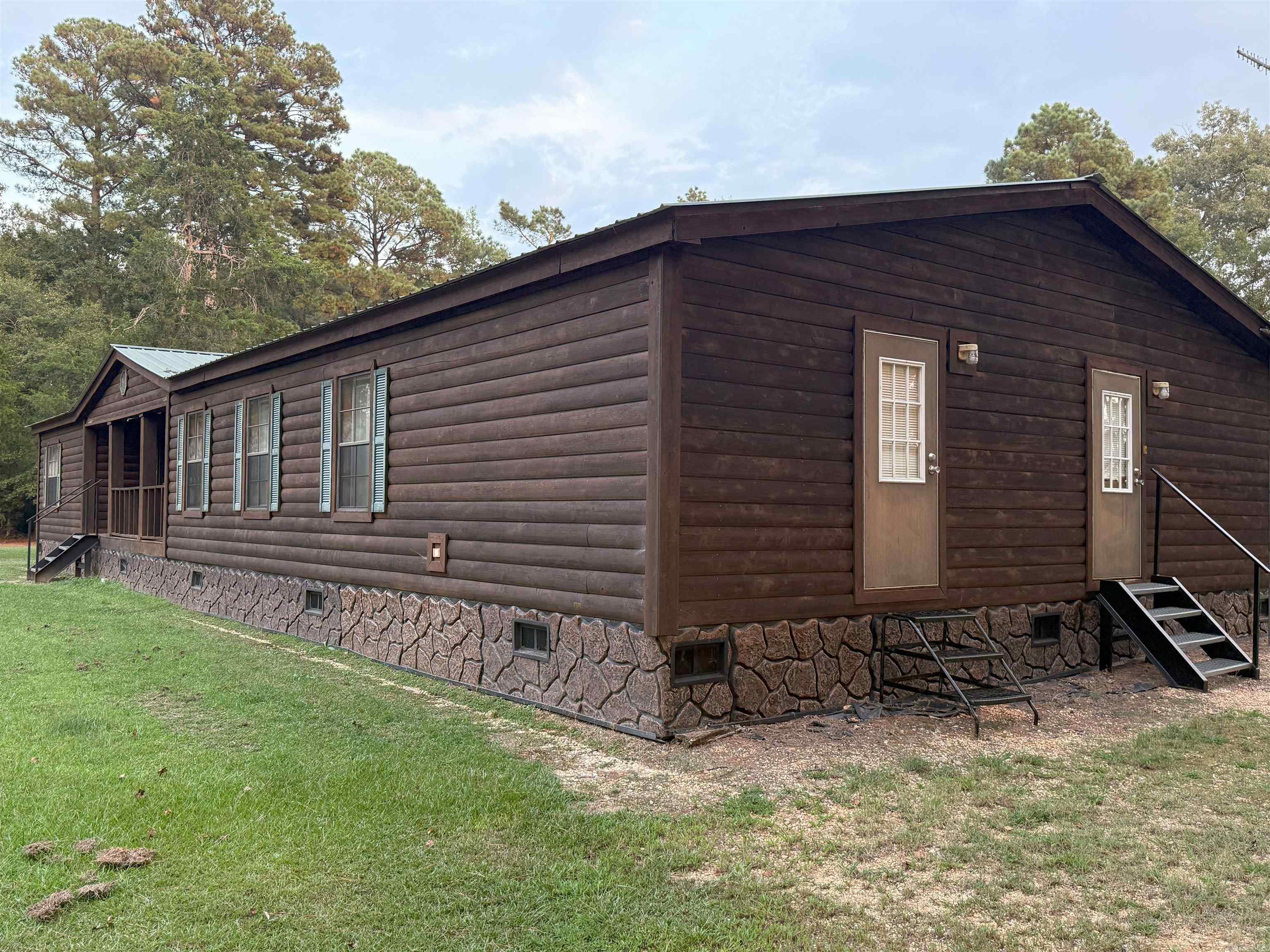 11360 Hwy 189 Road New Edinburg, AR 71660