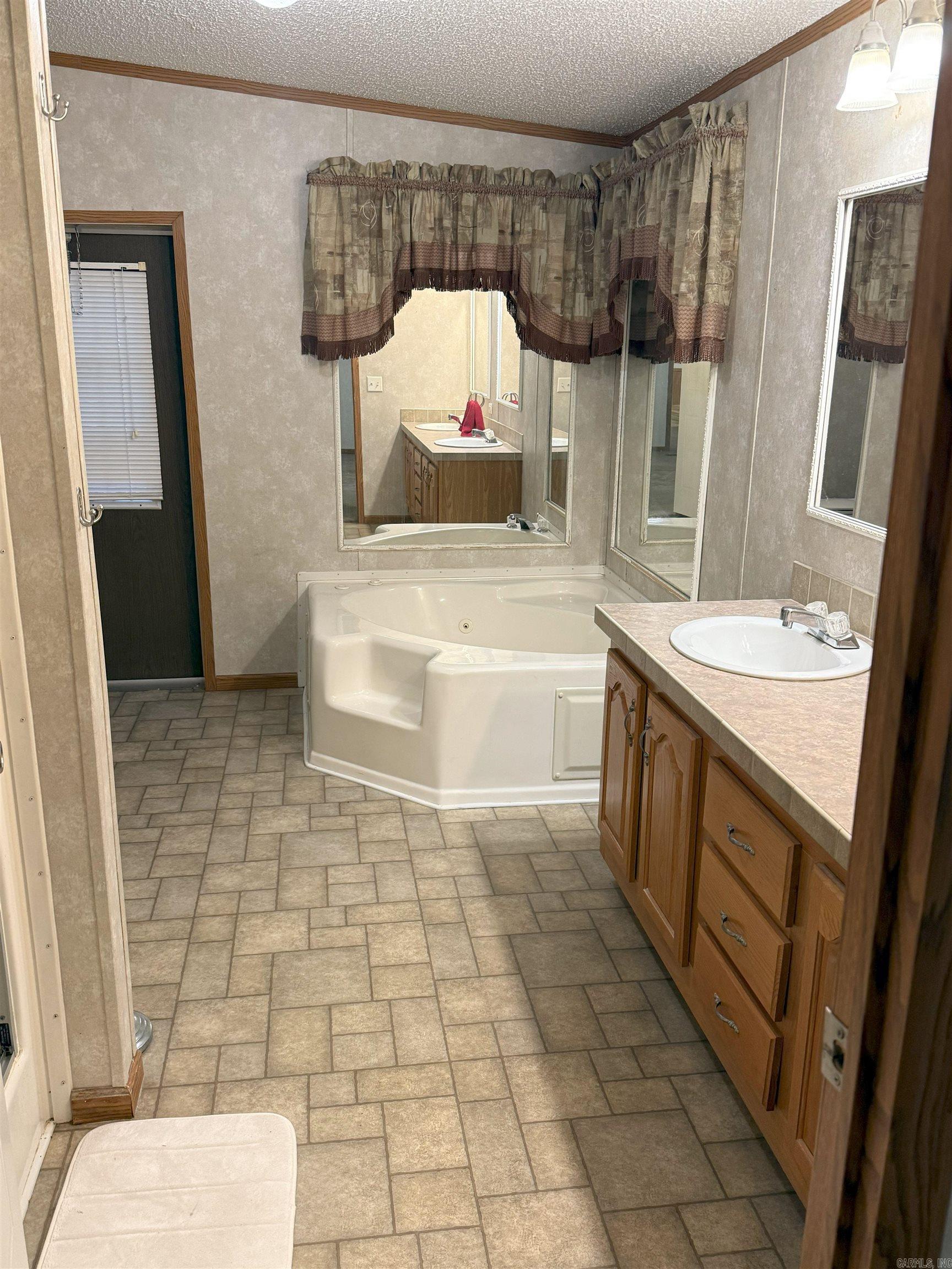 11360 Hwy 189 Road New Edinburg, AR 71660