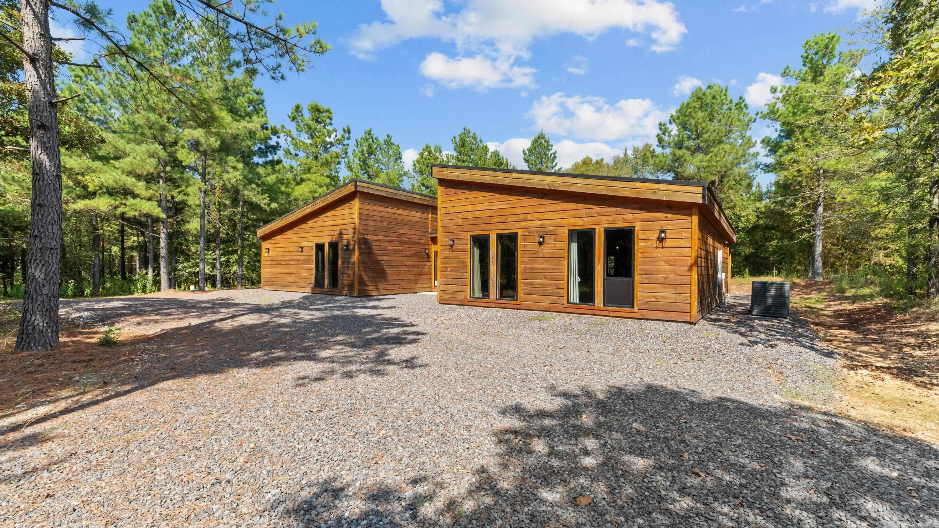 19 Southern Alder Trail Hochatown, OK 74728