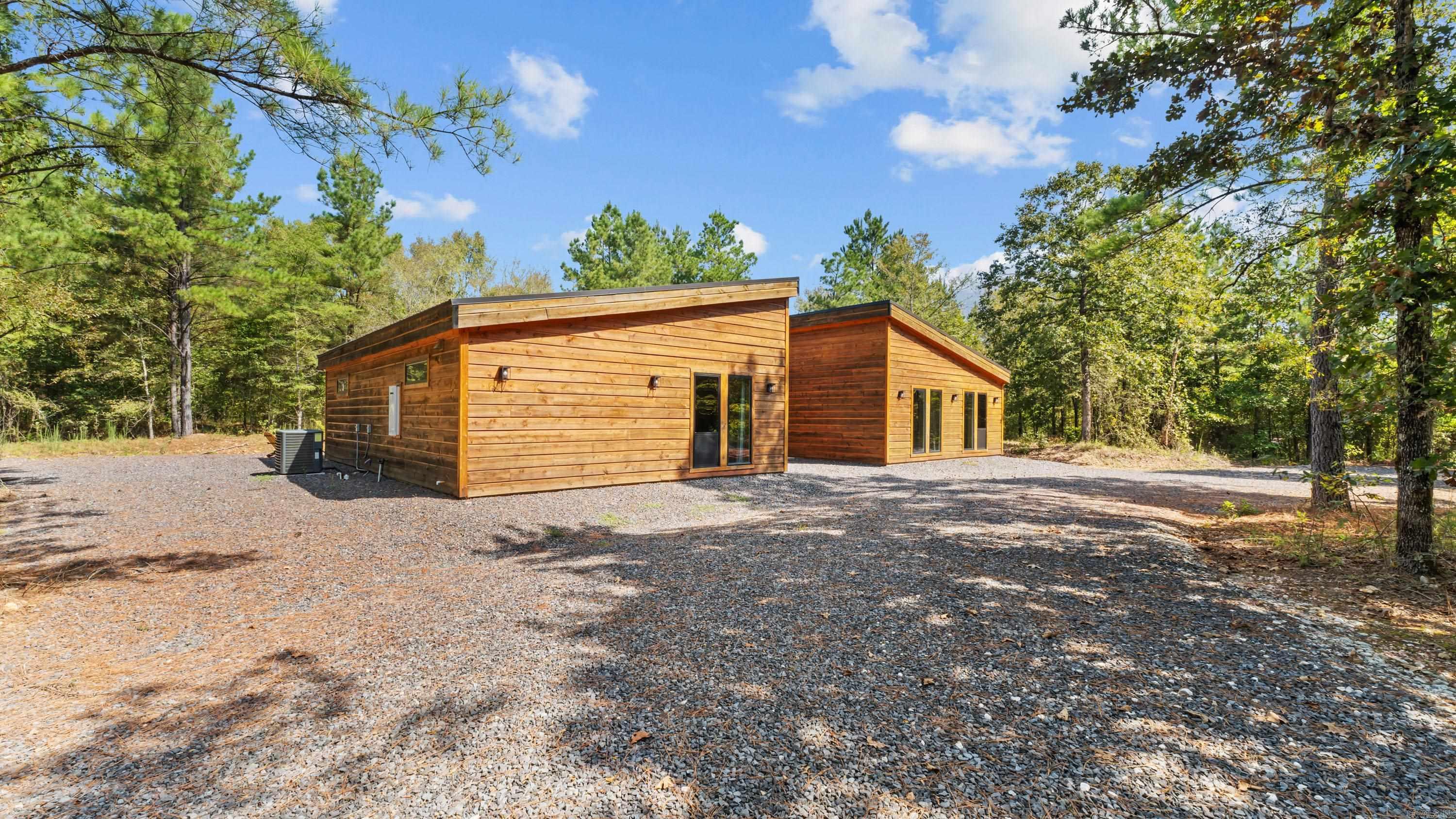 19 Southern Alder Trail Hochatown, OK 74728