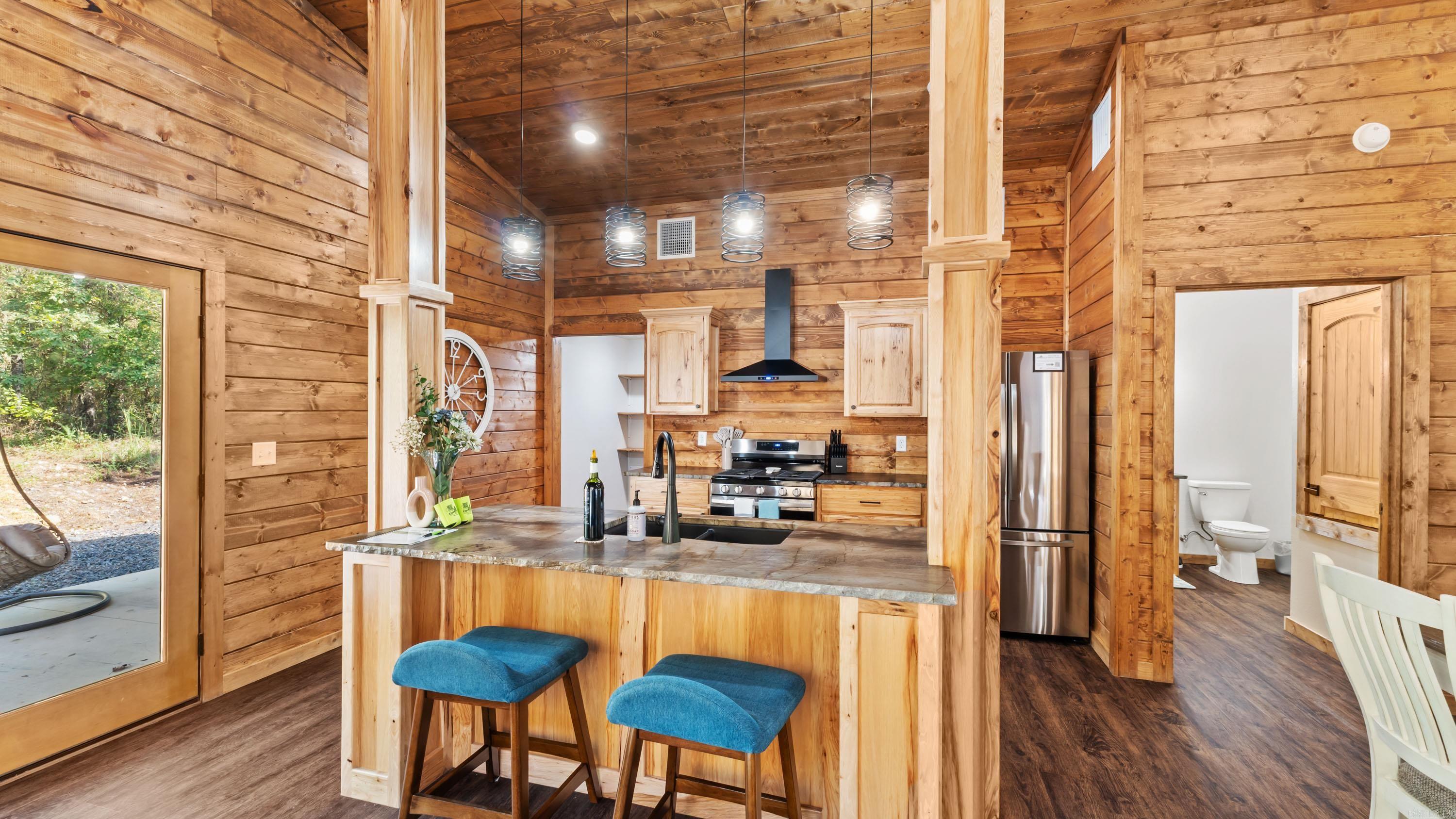 19 Southern Alder Trail Hochatown, OK 74728