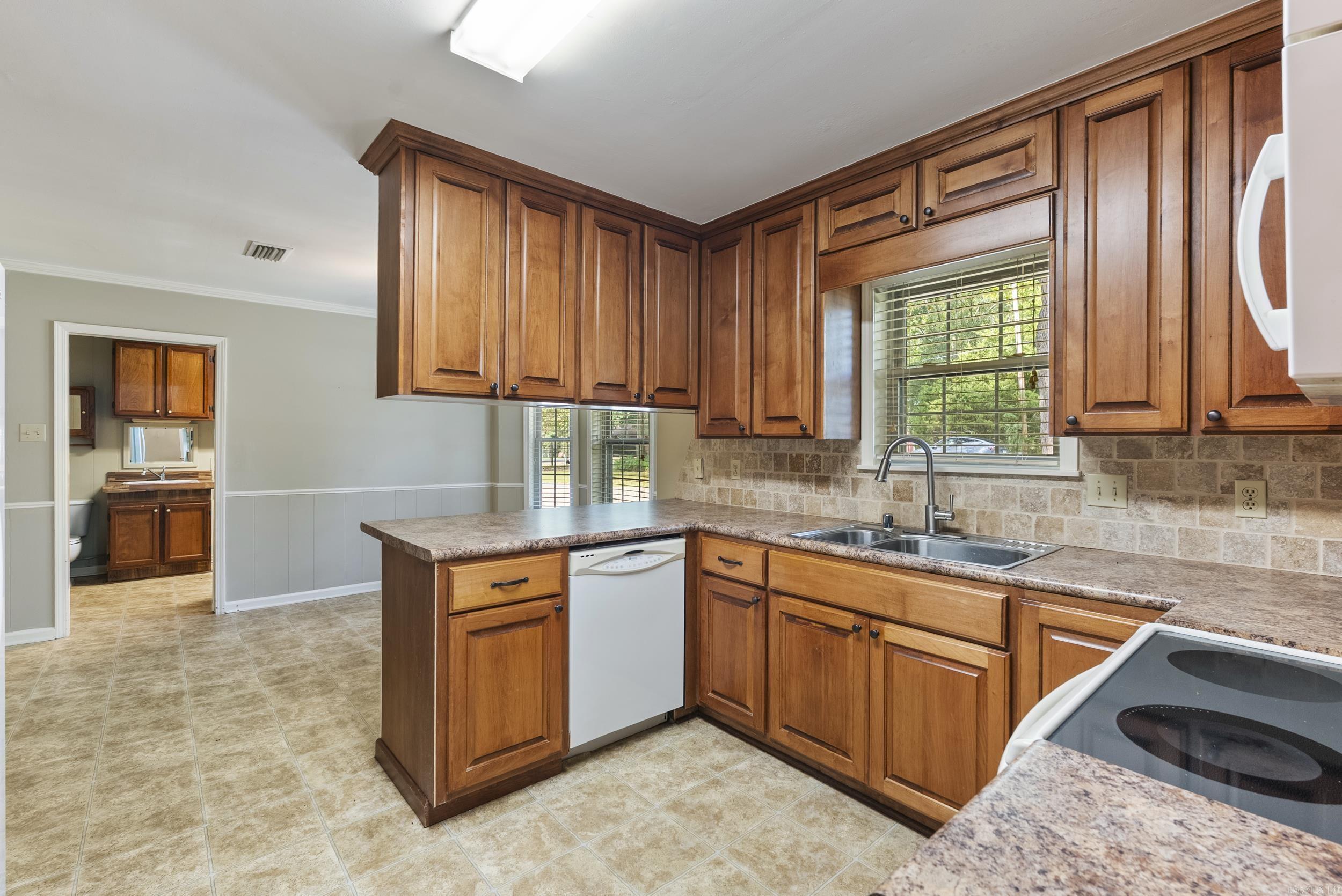 30 Hazelwood  Conway, AR