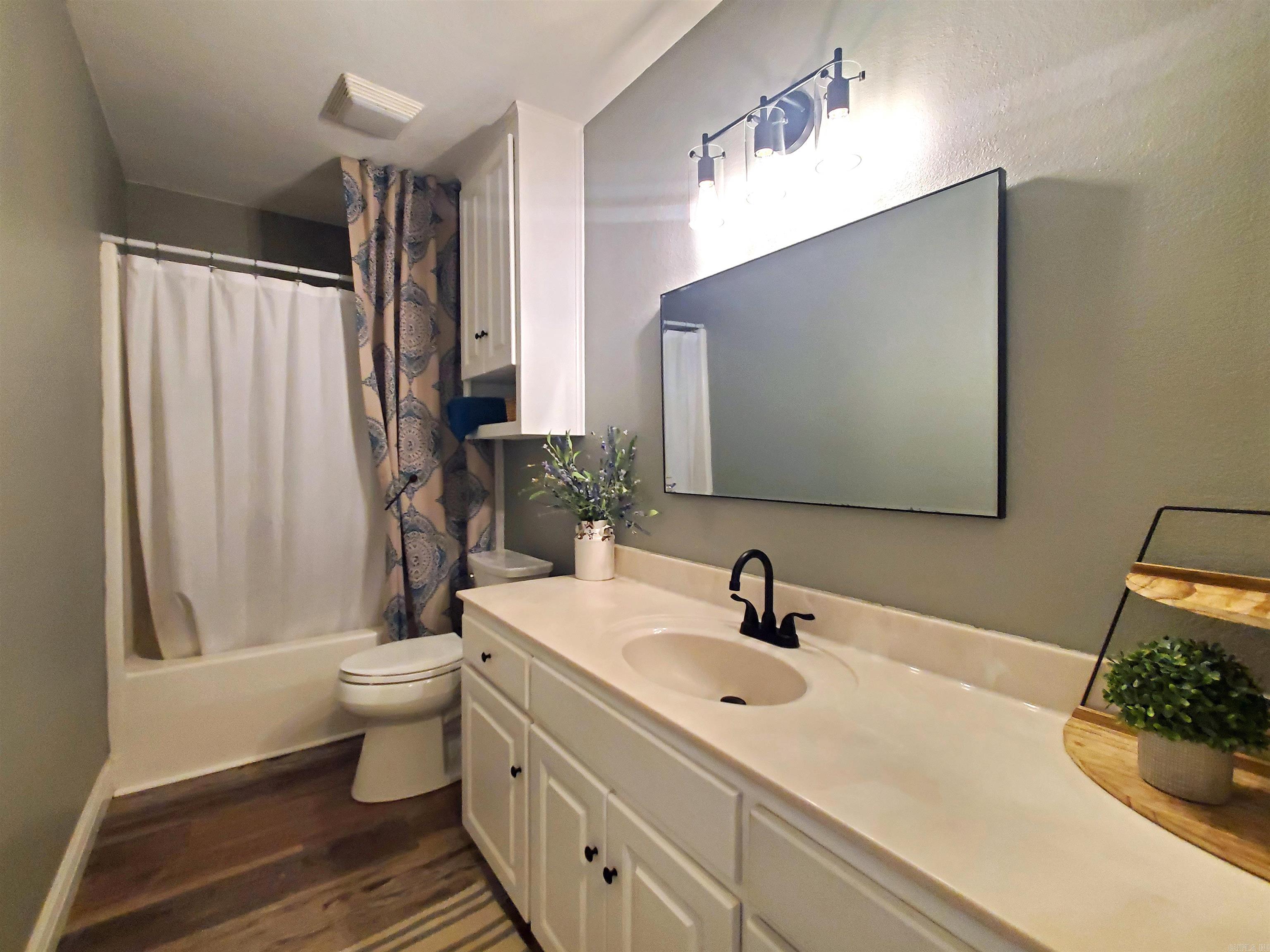 15 Judith  Cabot, AR