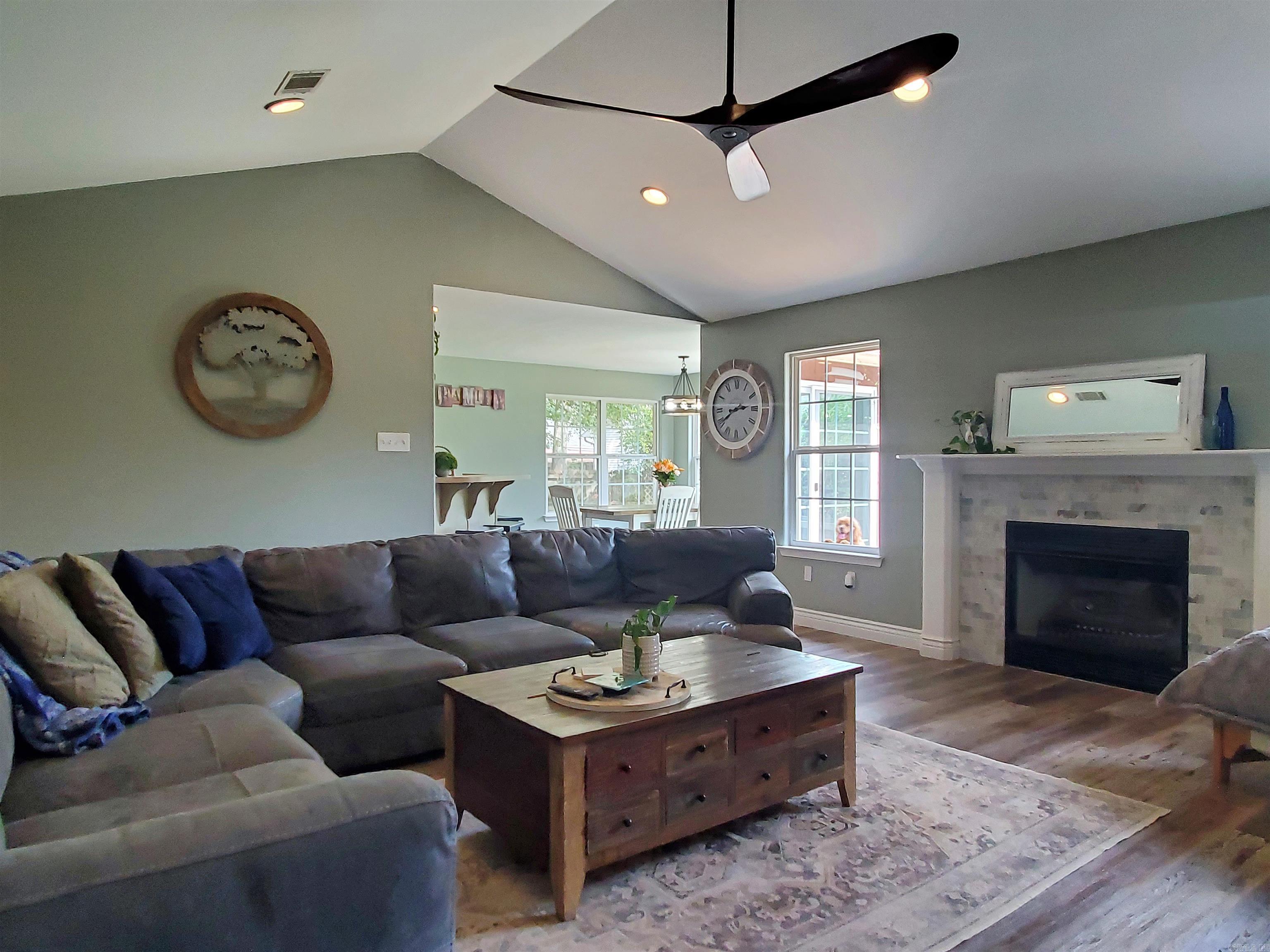 15 Judith  Cabot, AR