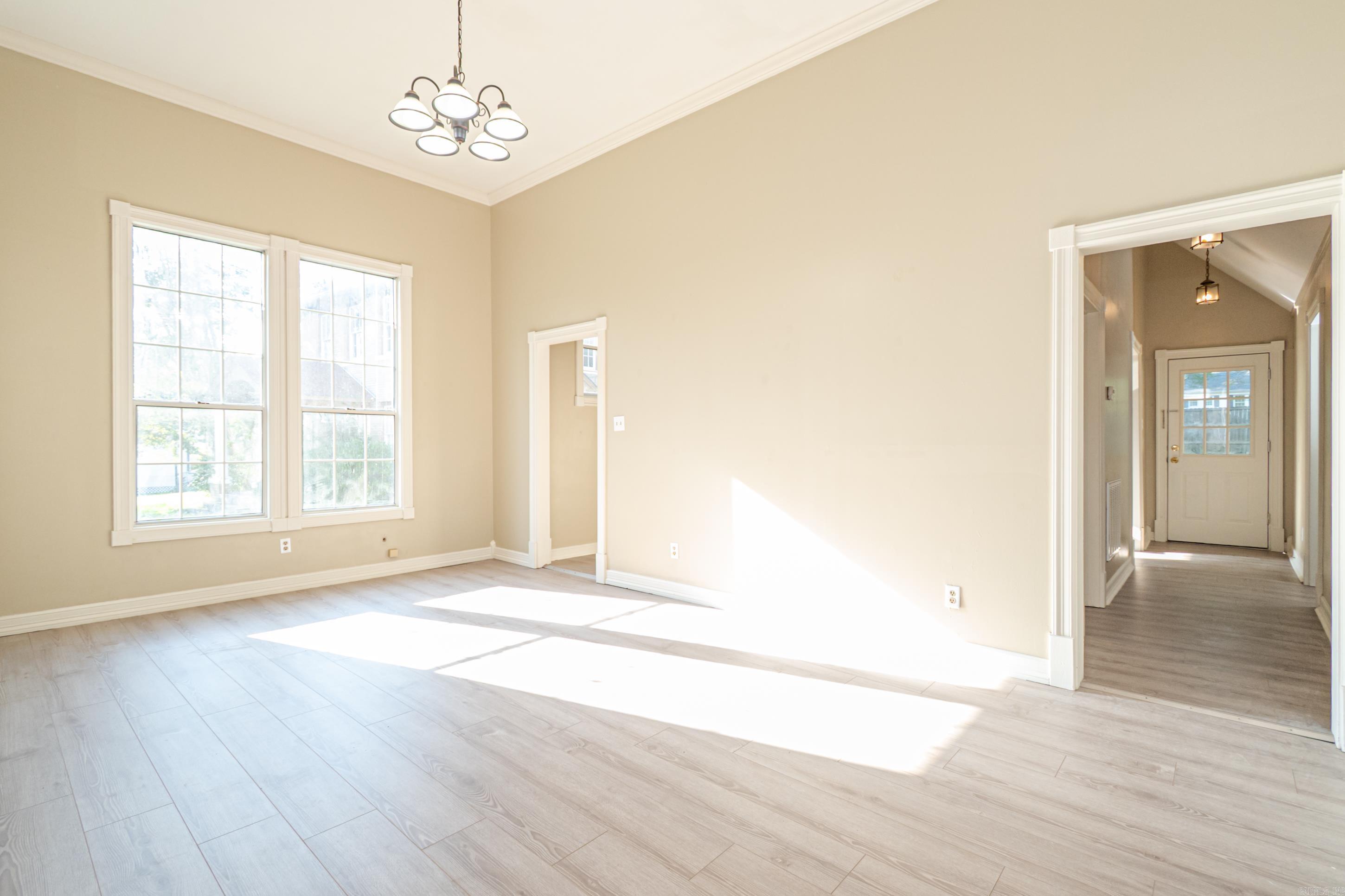 734 W Washington  Camden, AR