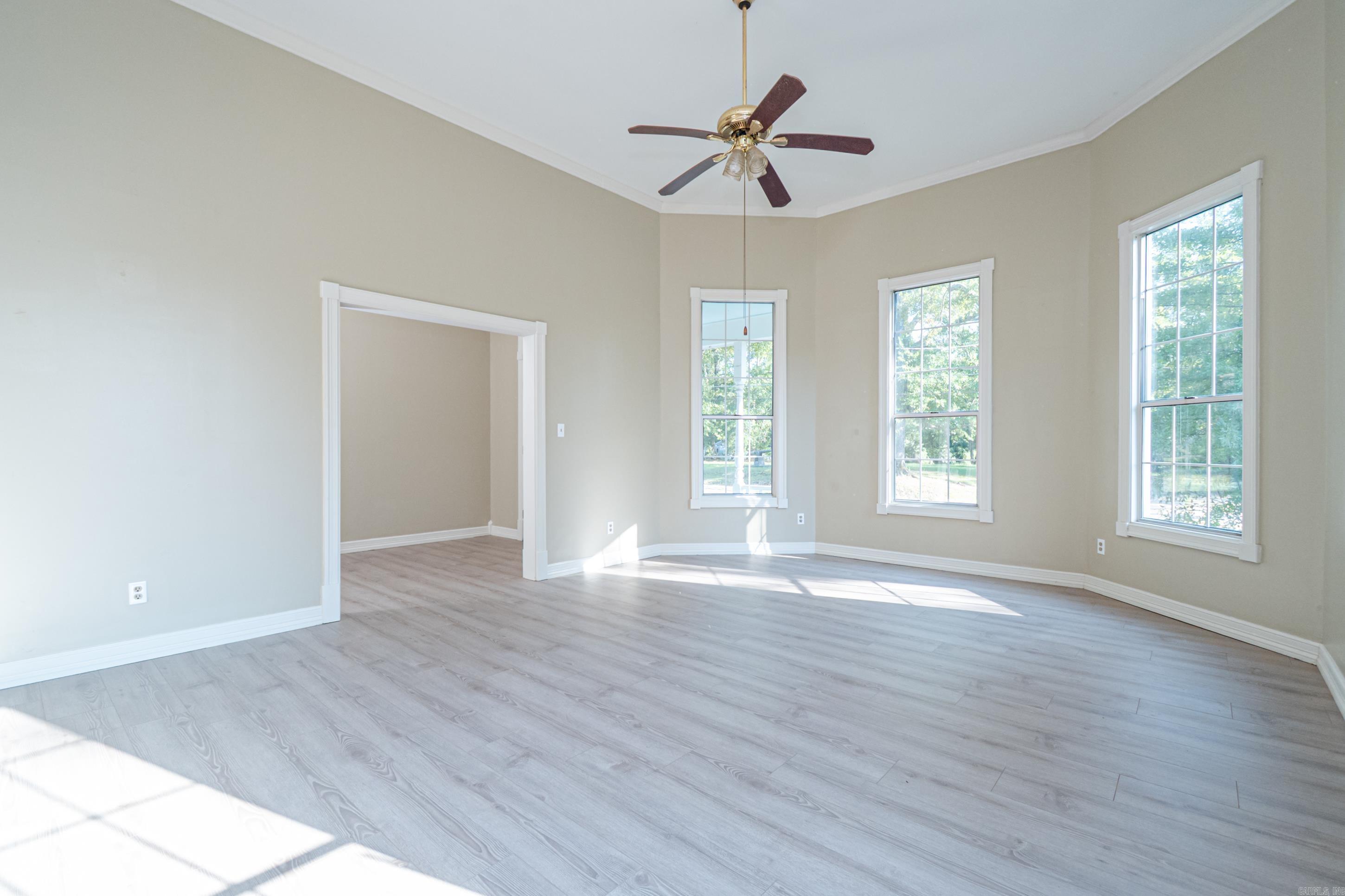 734 W Washington  Camden, AR