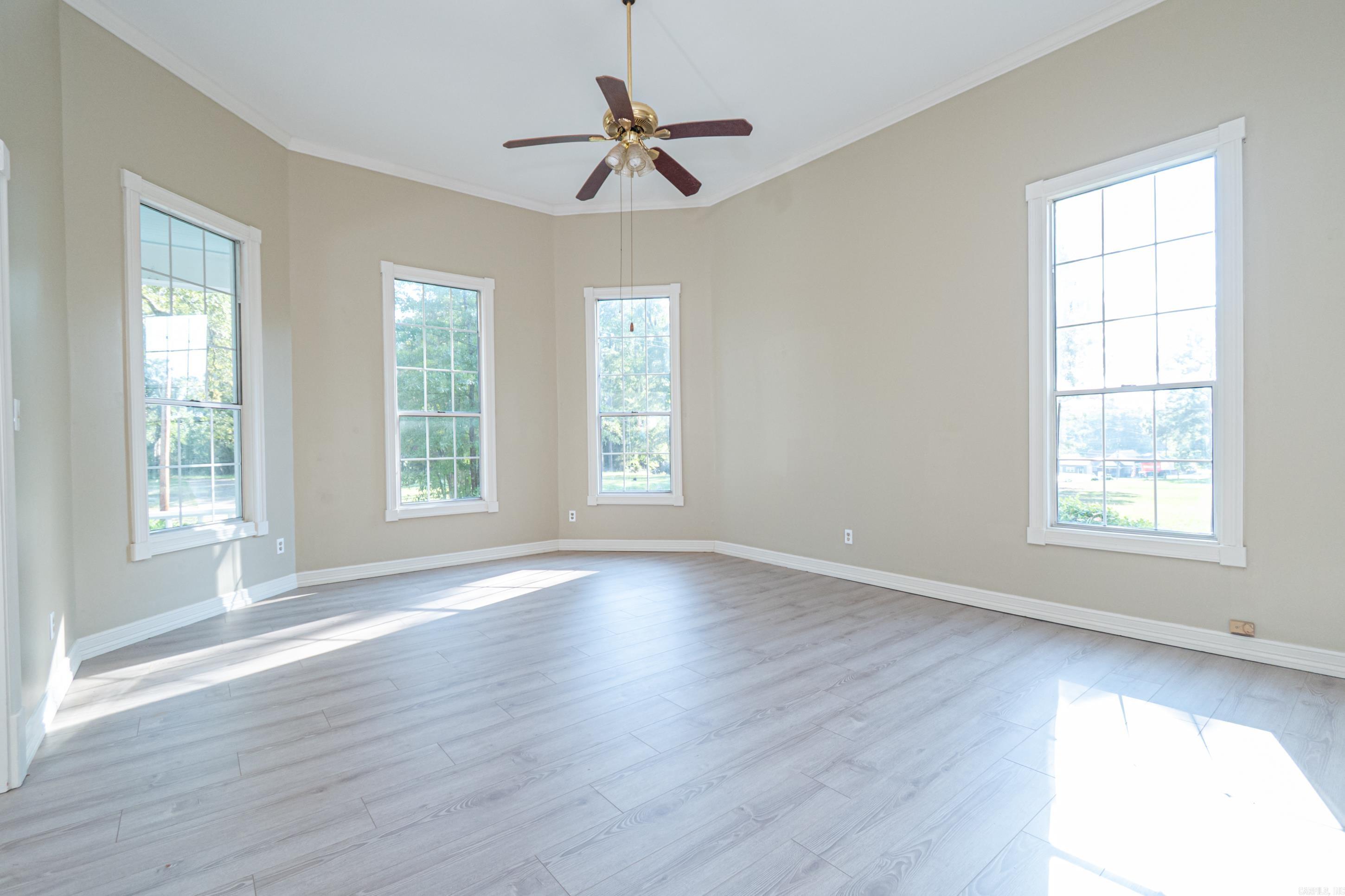 734 W Washington  Camden, AR