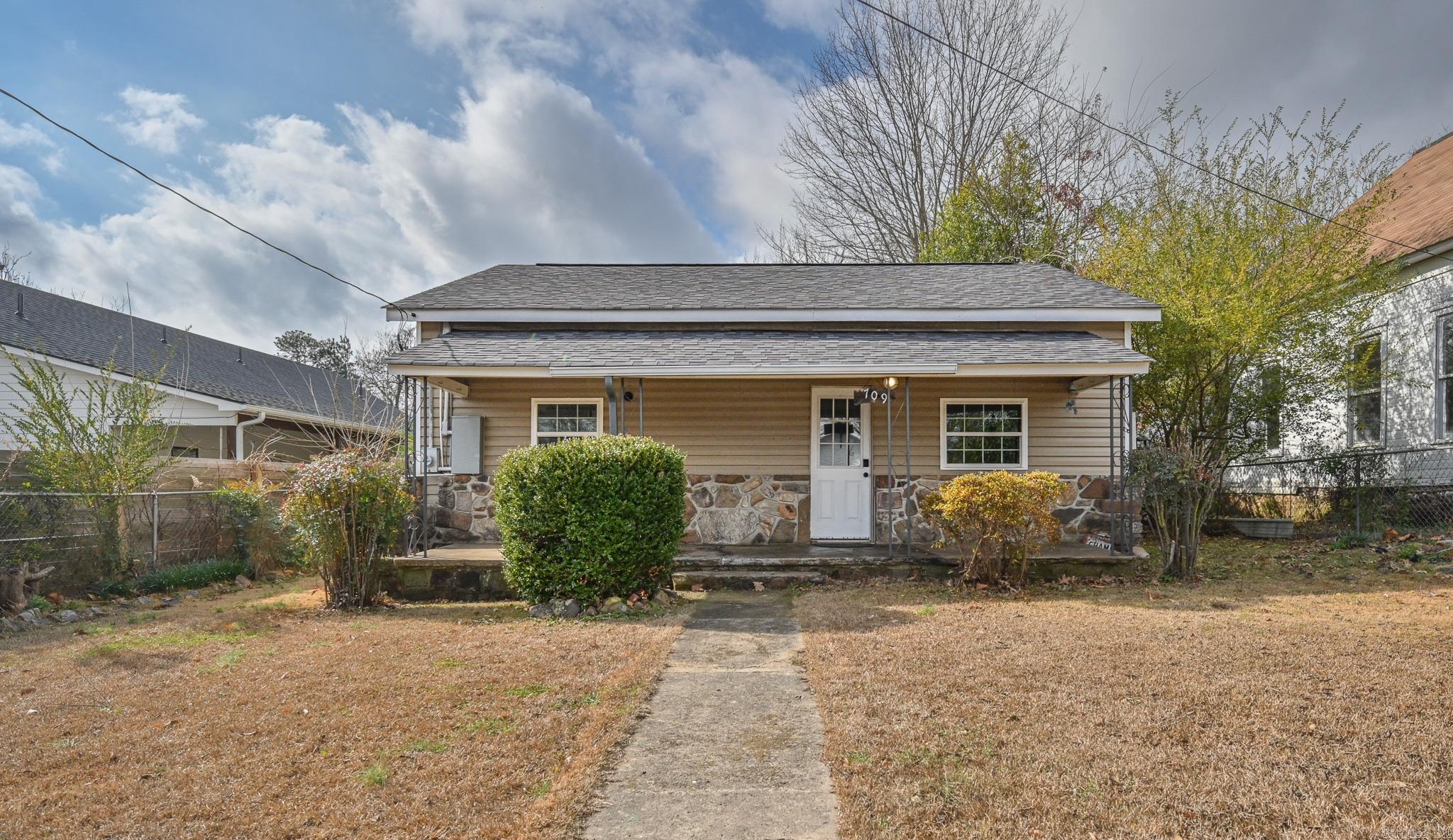 709 Ninth Street  Mena, AR