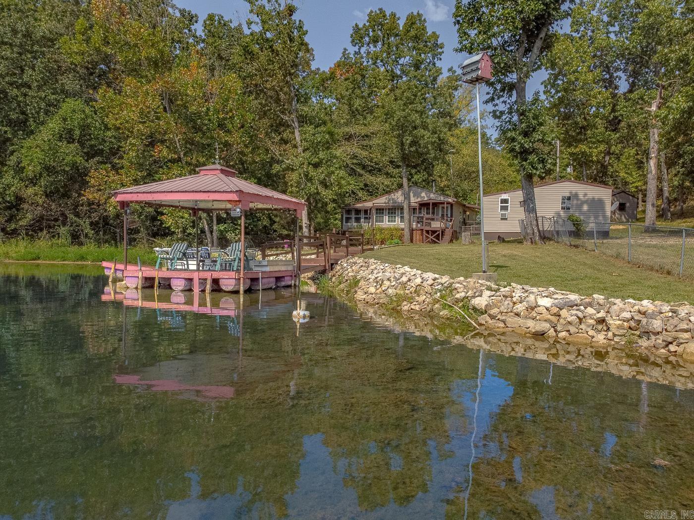 21 W Lakeshore Dr  Highland, AR