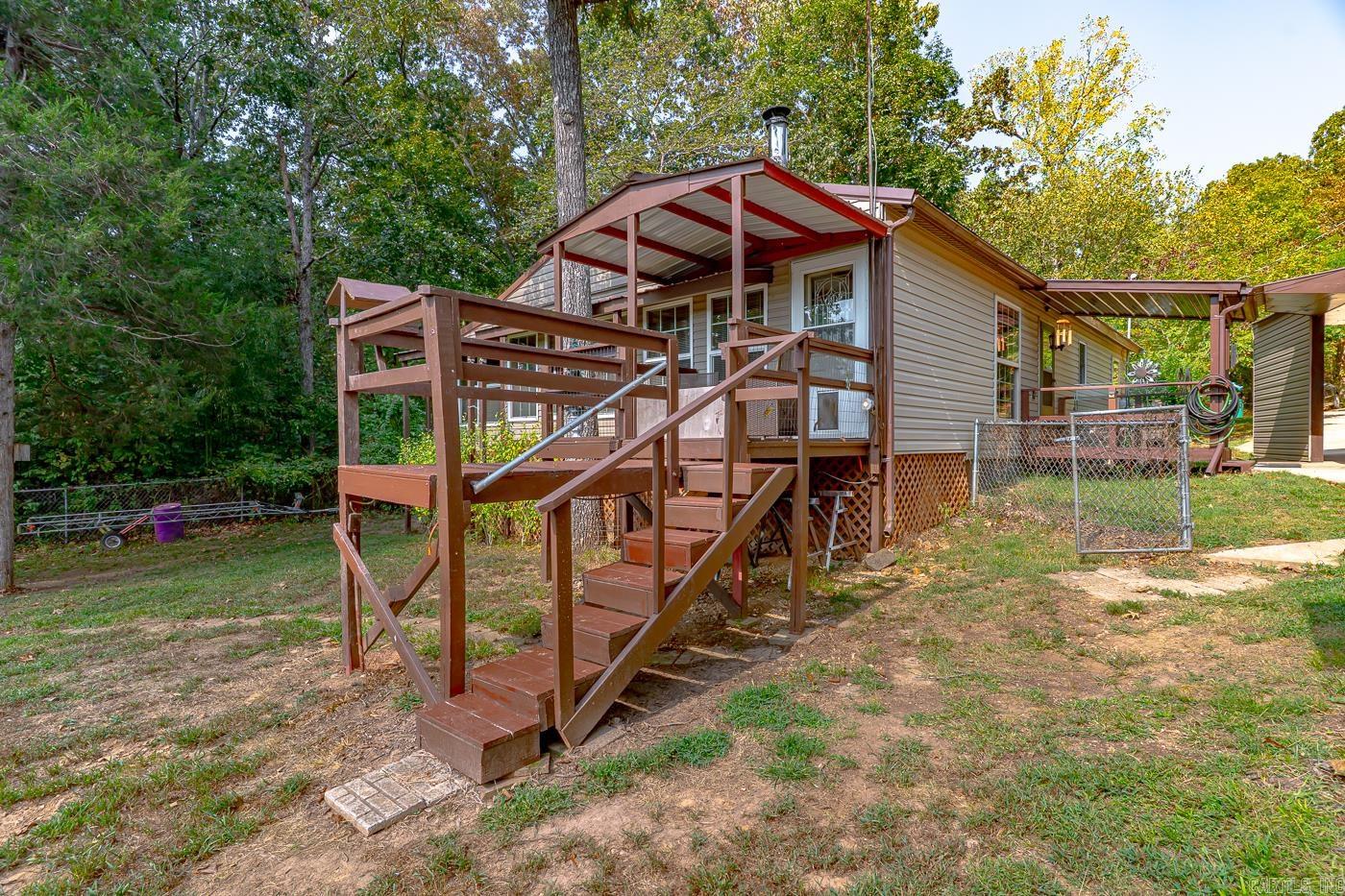 21 W Lakeshore Dr  Highland, AR