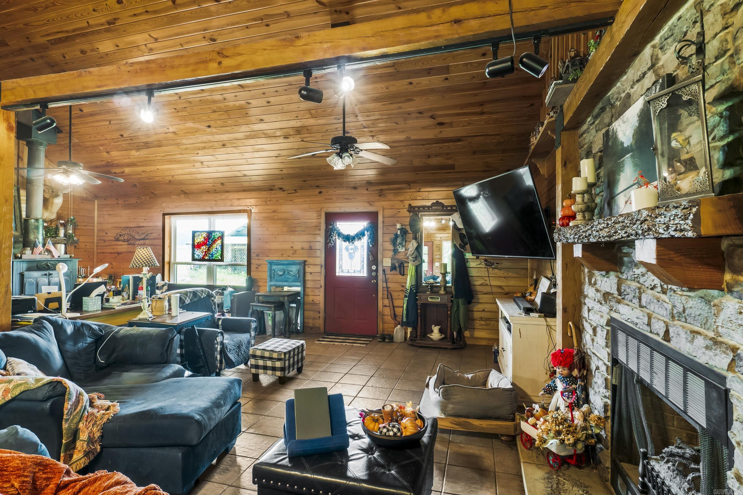 109 Collins Pangburn, AR 72121-0000