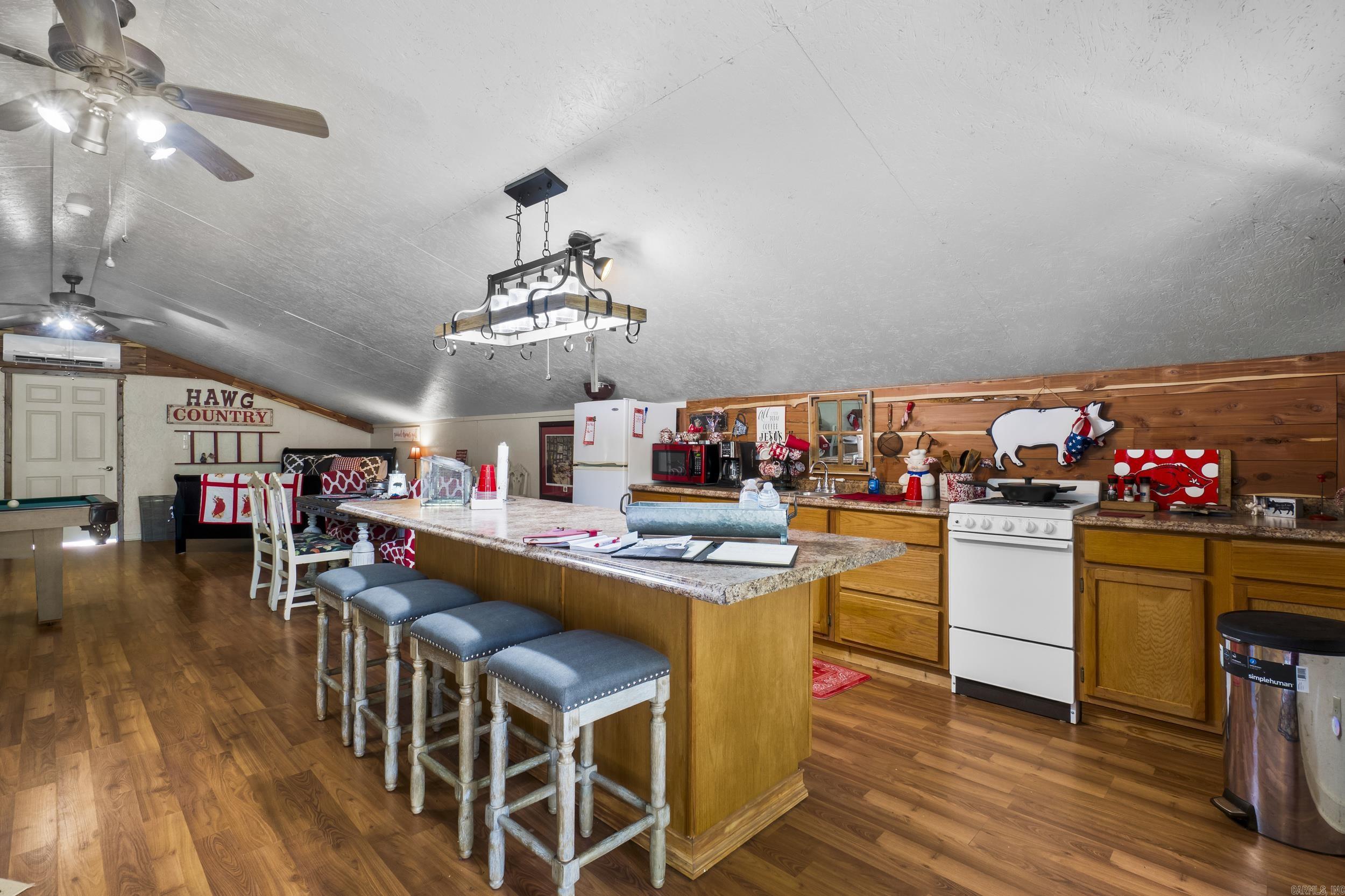 109 Collins Pangburn, AR 72121-0000