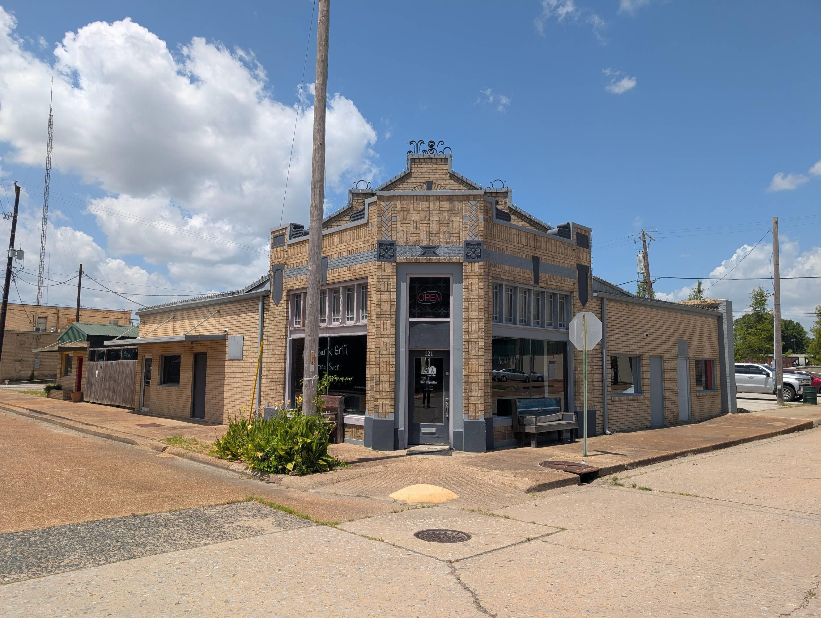 121 Hazel  Newport, AR