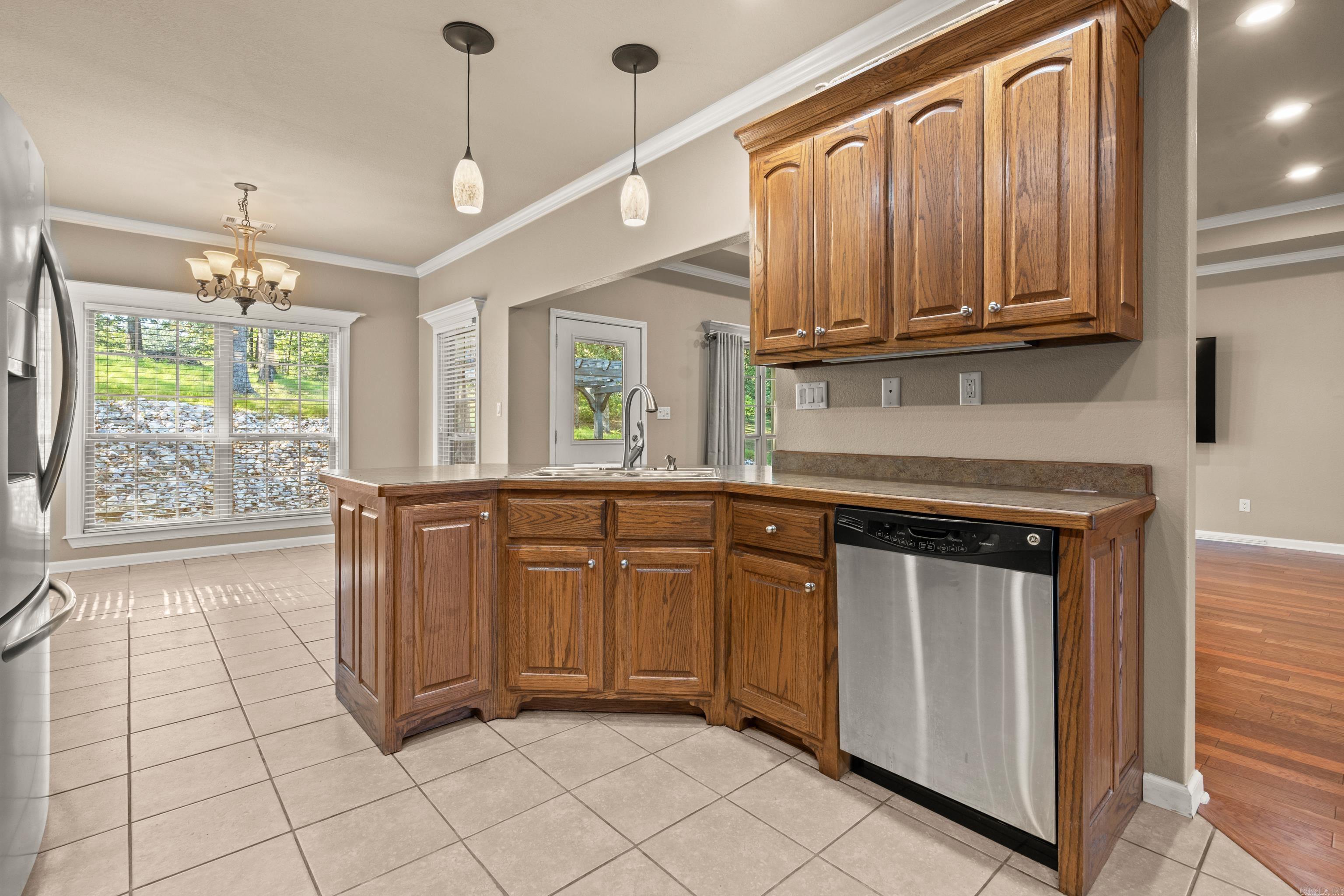 121 Wildwood Forest Road Hot Springs, AR 71913