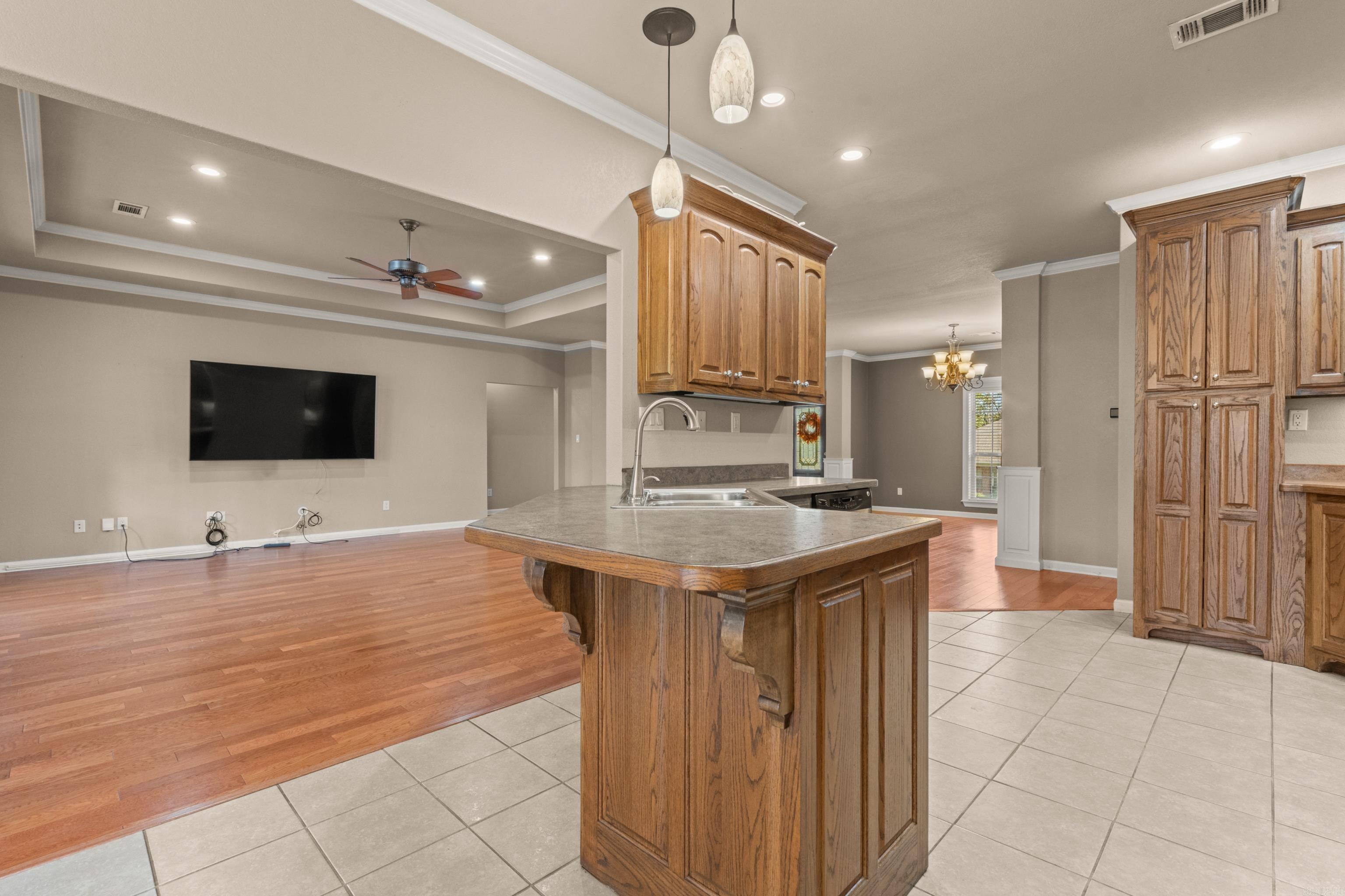 121 Wildwood Forest Road Hot Springs, AR 71913