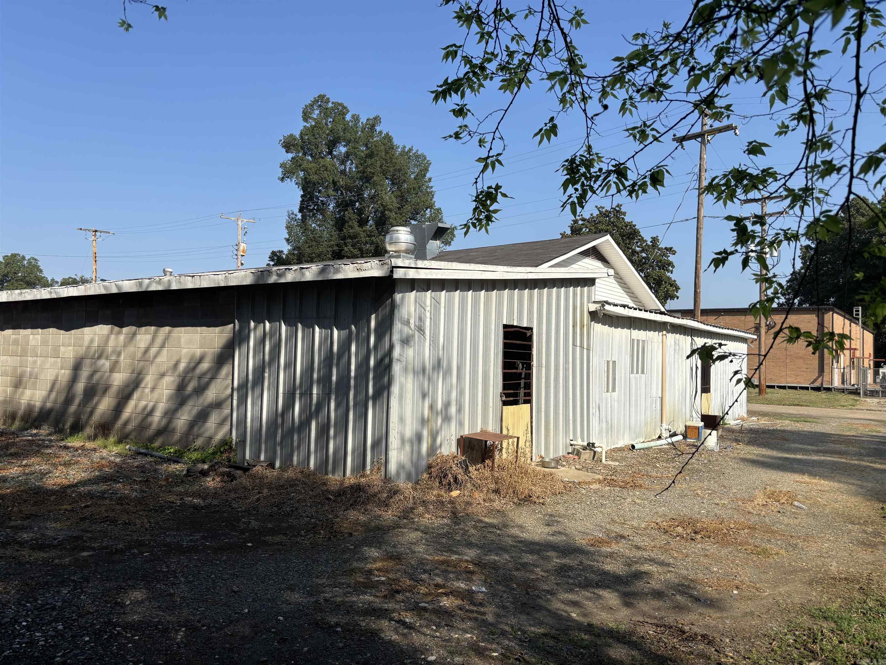 301 S New Orleans  Brinkley, AR