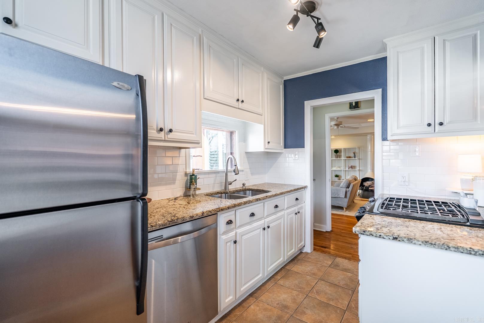 6716 Kenwood Rd  Cammack Village, AR