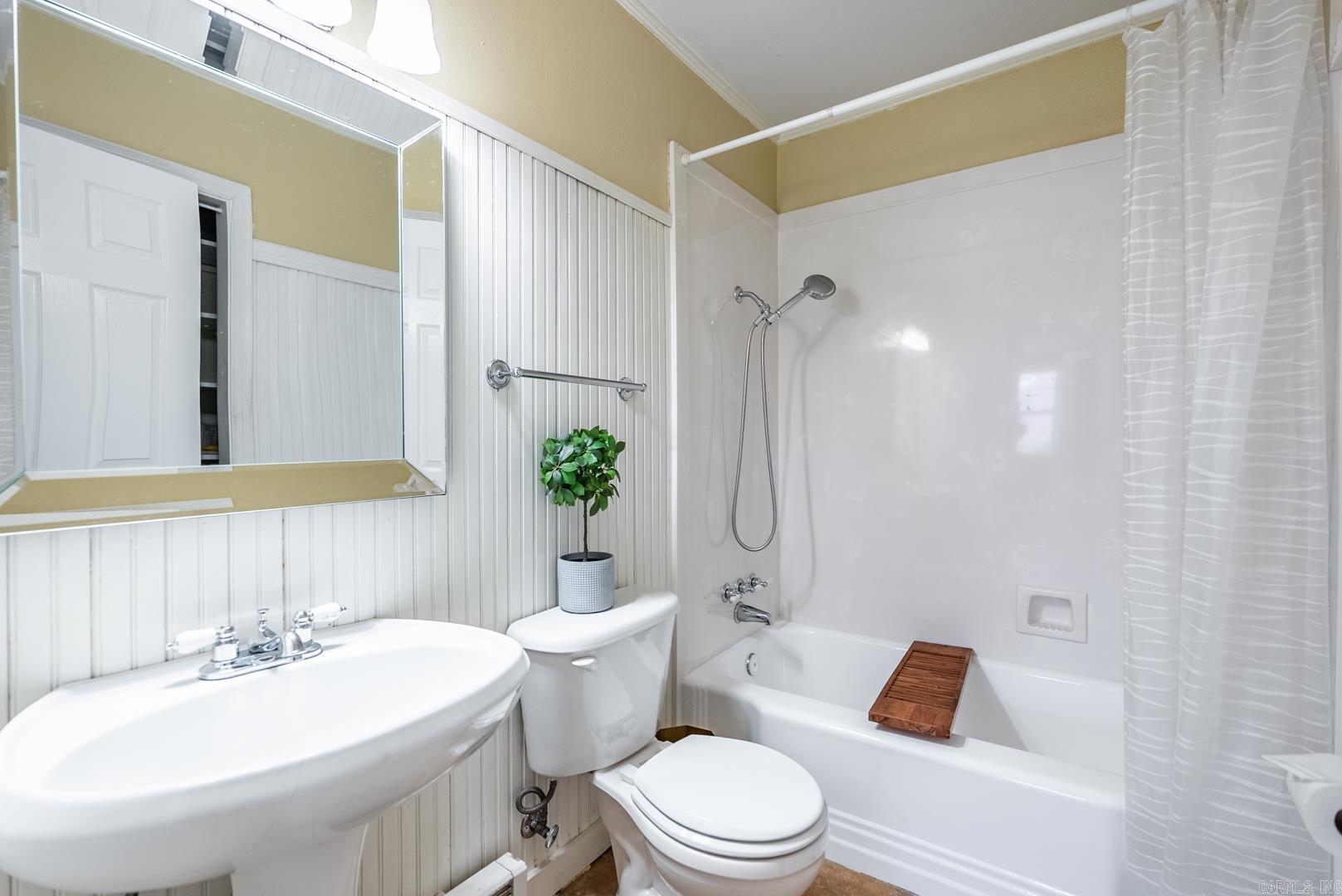 6716 Kenwood Rd  Cammack Village, AR