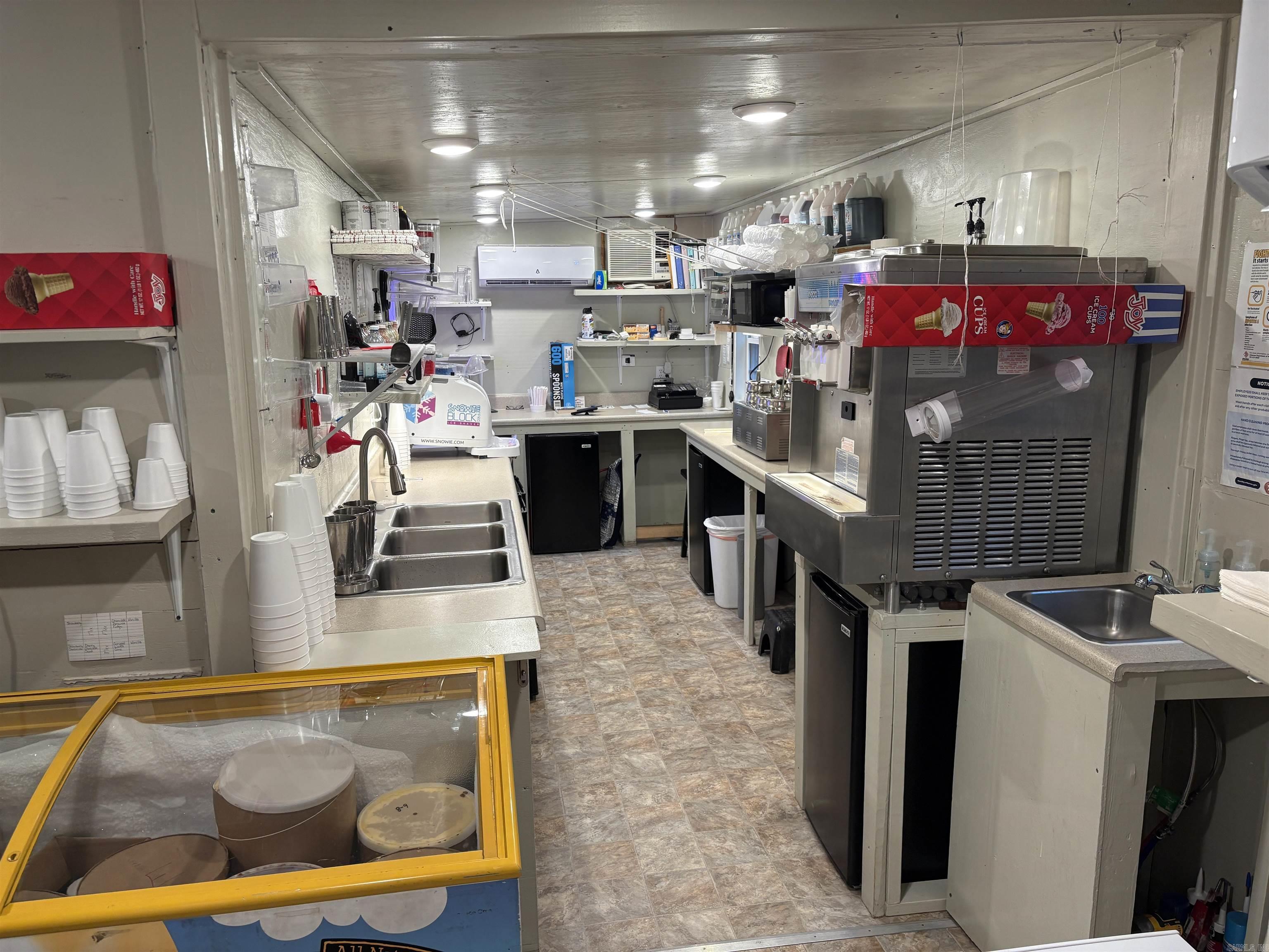 25 MC 6047  Yellville, AR