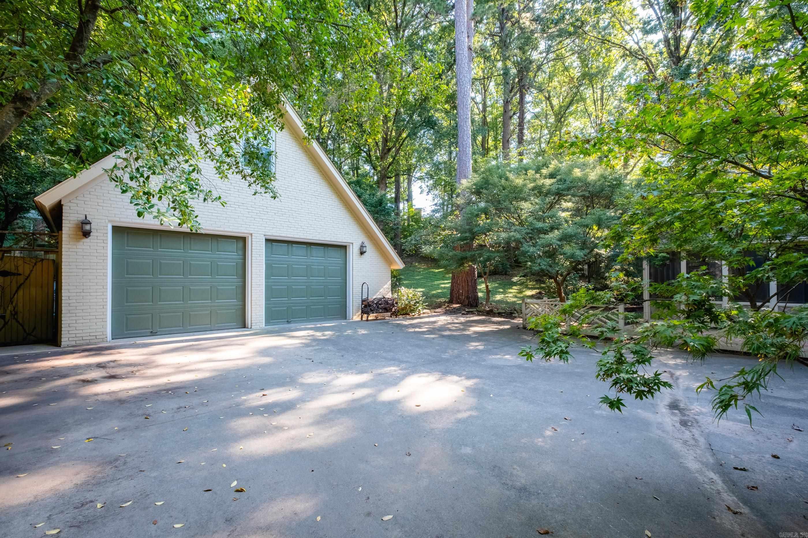 5 Berwyn Drive Little Rock, AR 72227