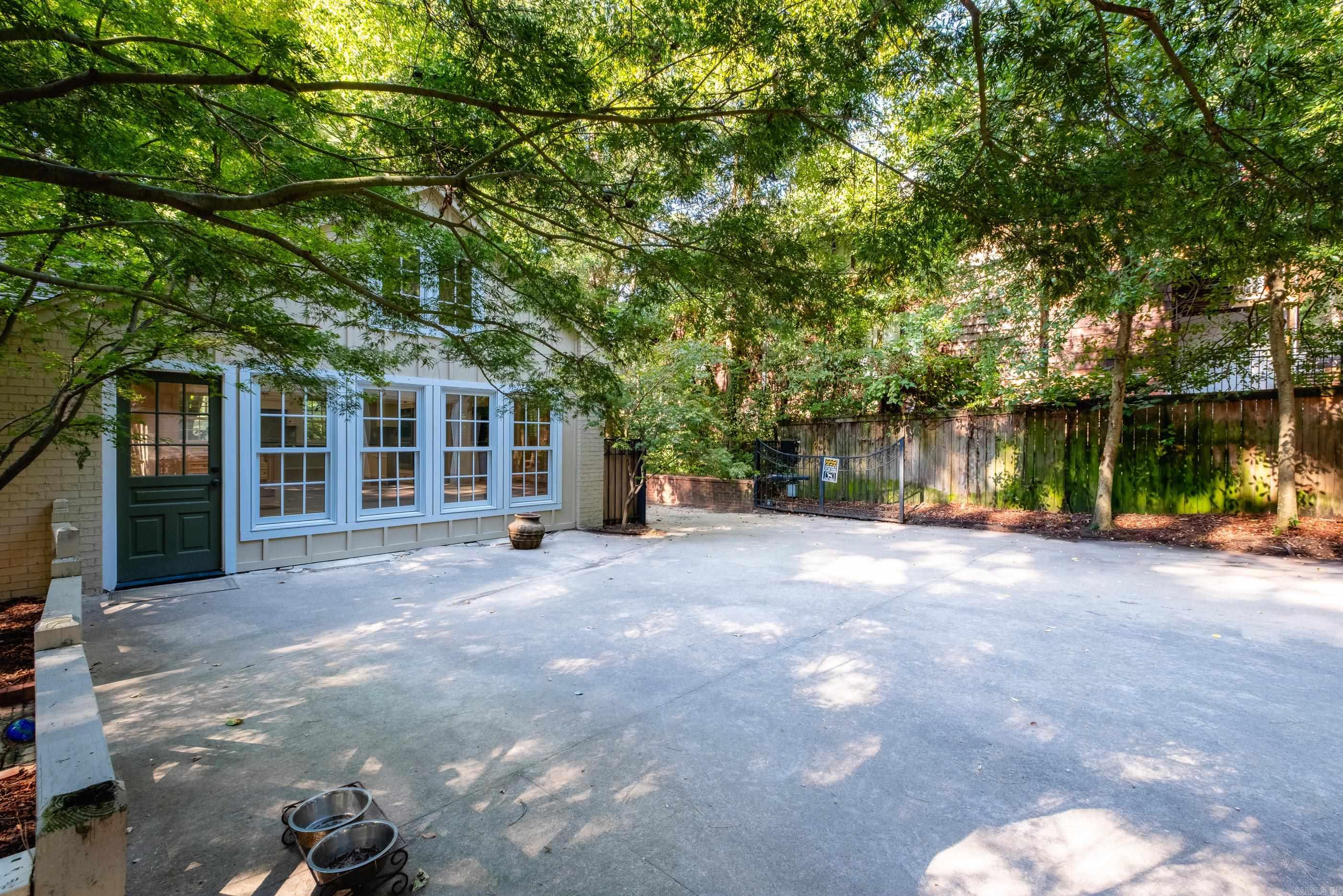 5 Berwyn Drive Little Rock, AR 72227