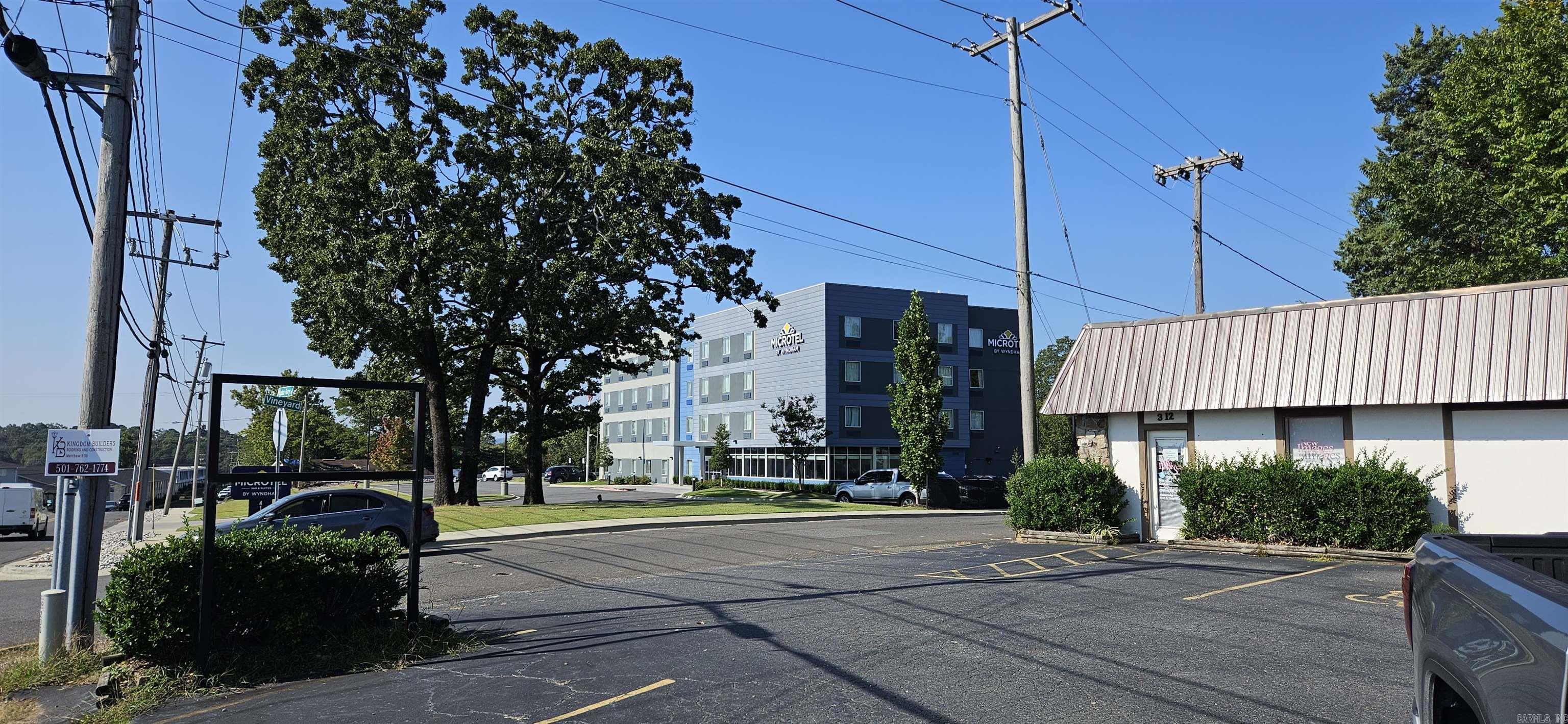 310 Higdon Ferry  Hot Springs, AR