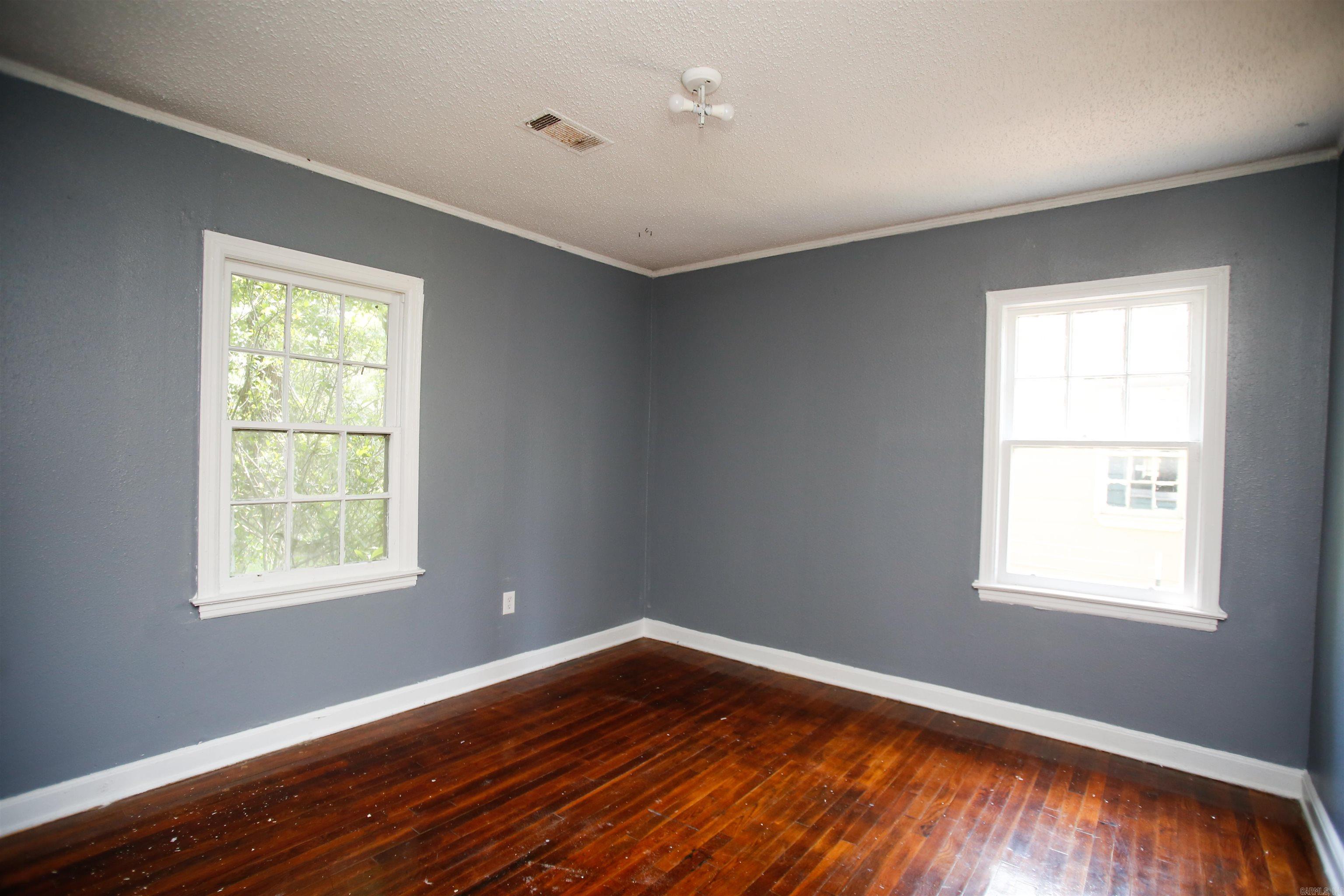 2004 W 24th  Pine Bluff, AR