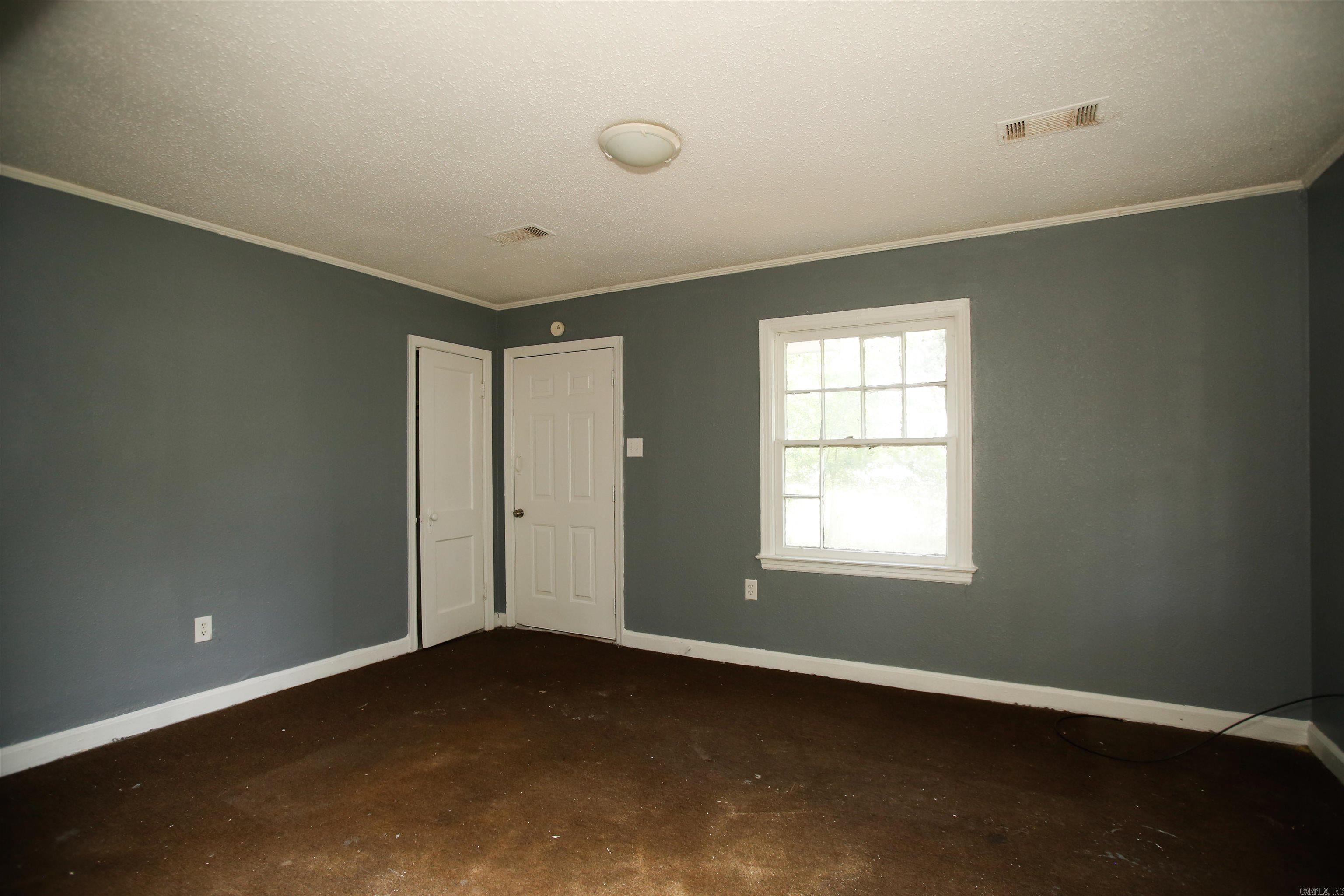 2004 W 24th  Pine Bluff, AR